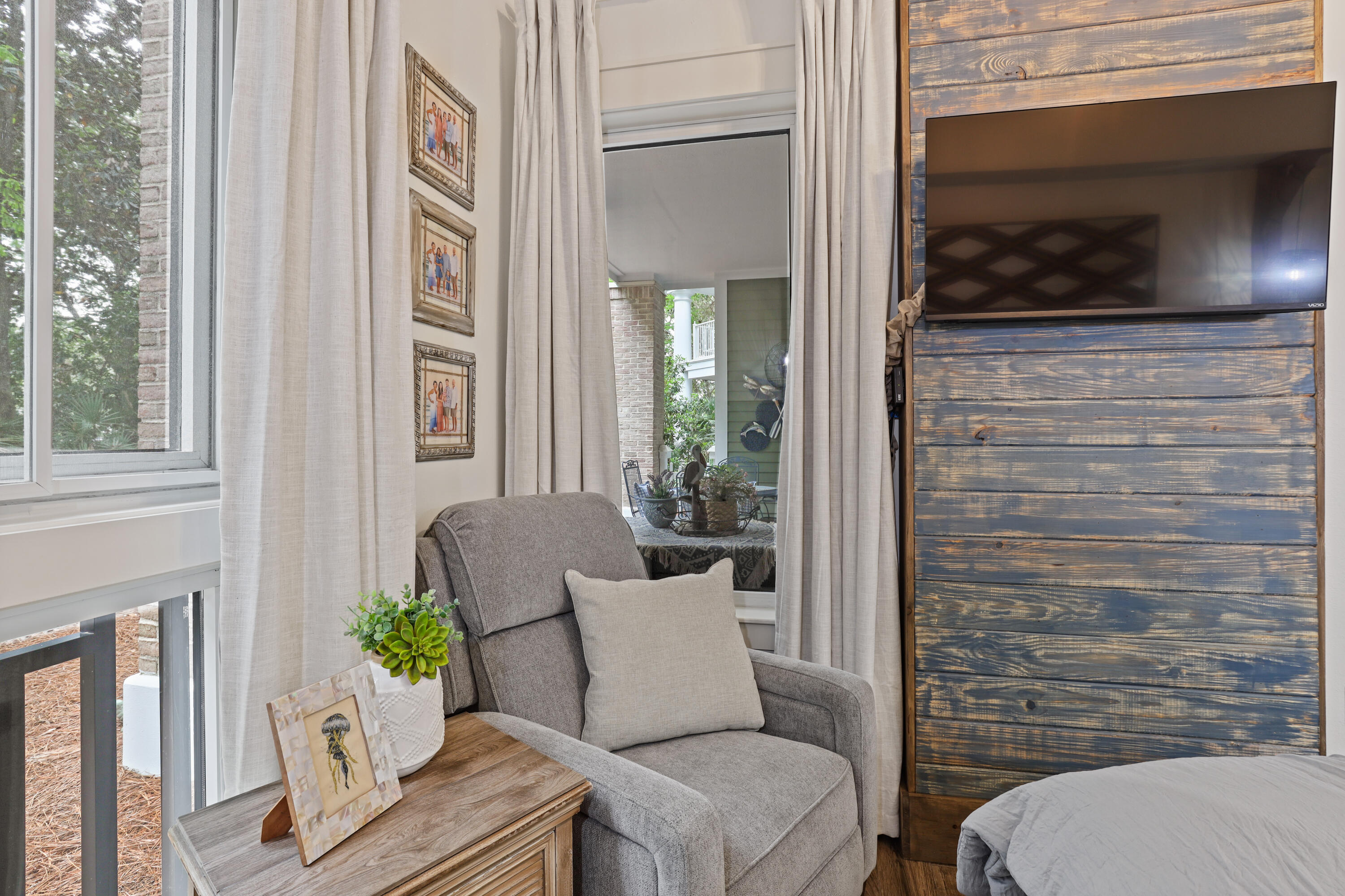 PILOT HOUSE - Residential
