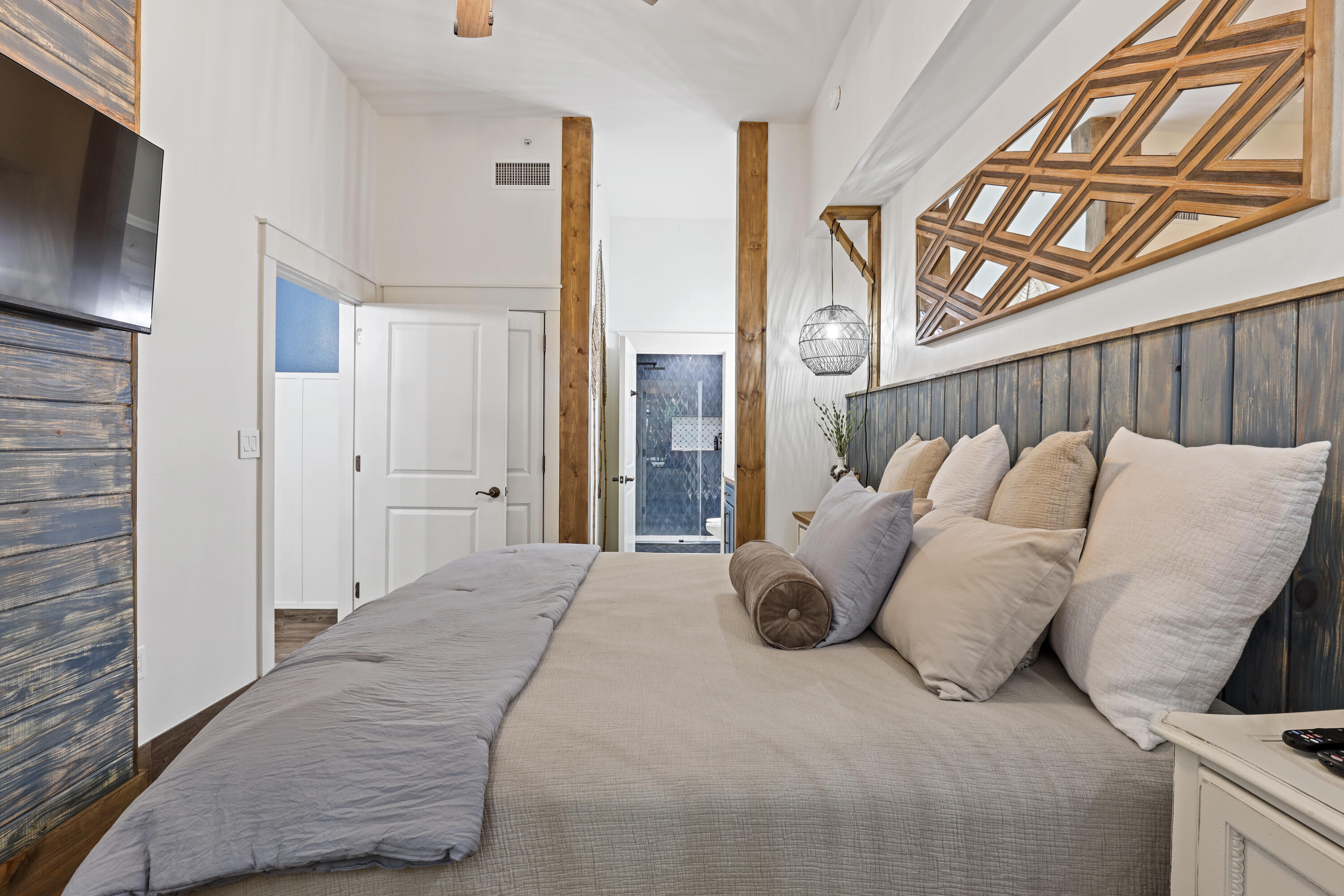PILOT HOUSE - Residential