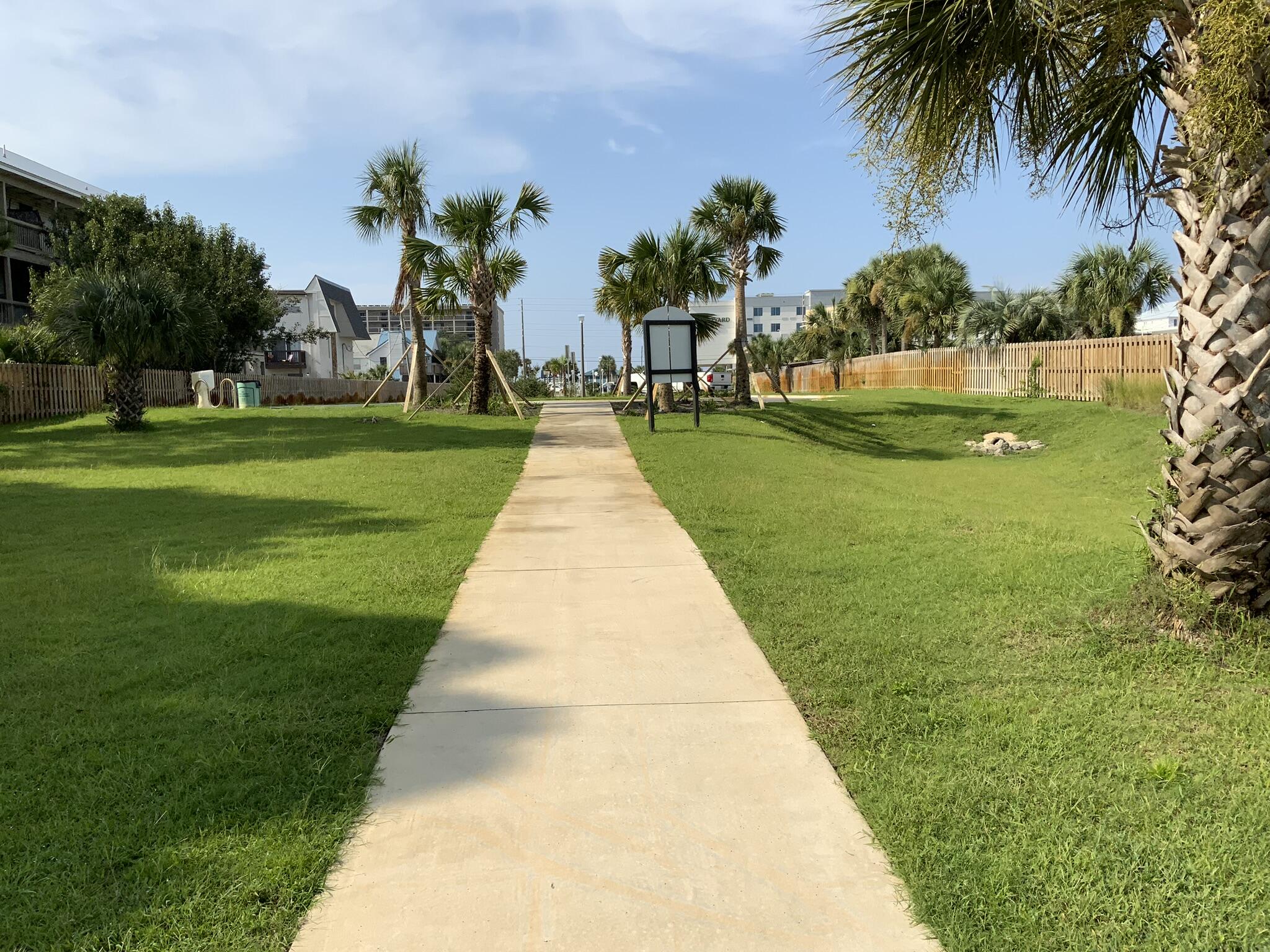 ISLANDWOOD CONDO - Residential