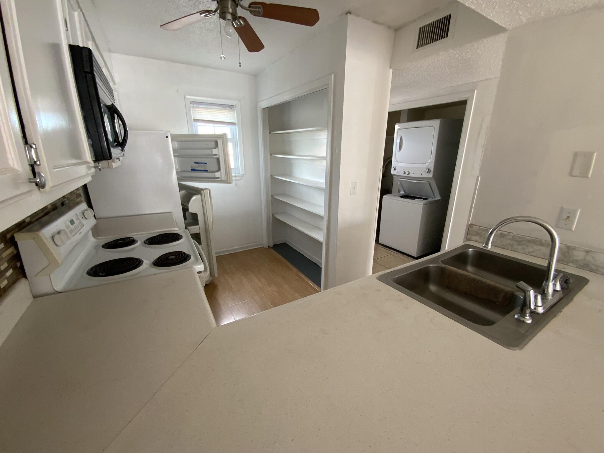 ISLANDWOOD CONDO - Residential