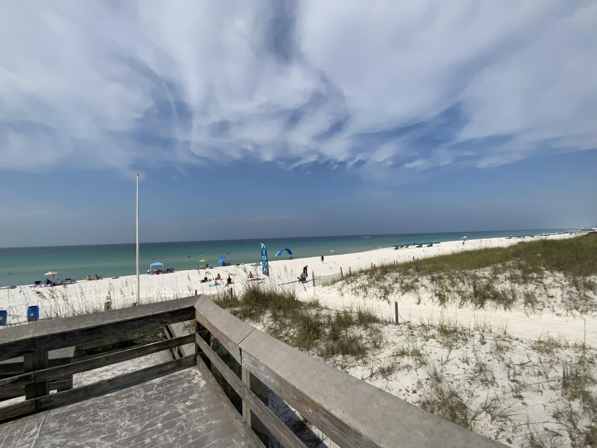 ISLANDWOOD CONDO - Residential