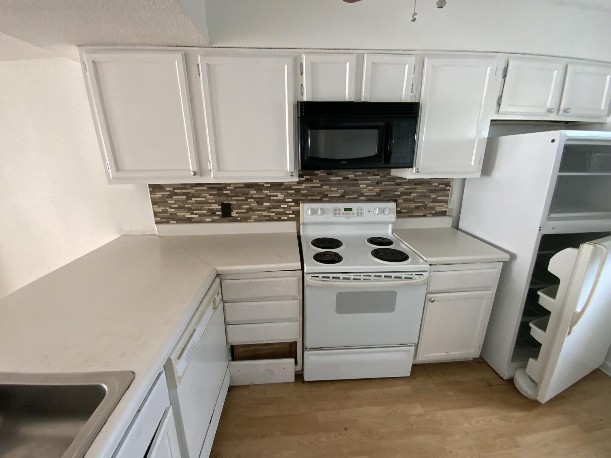 ISLANDWOOD CONDO - Residential