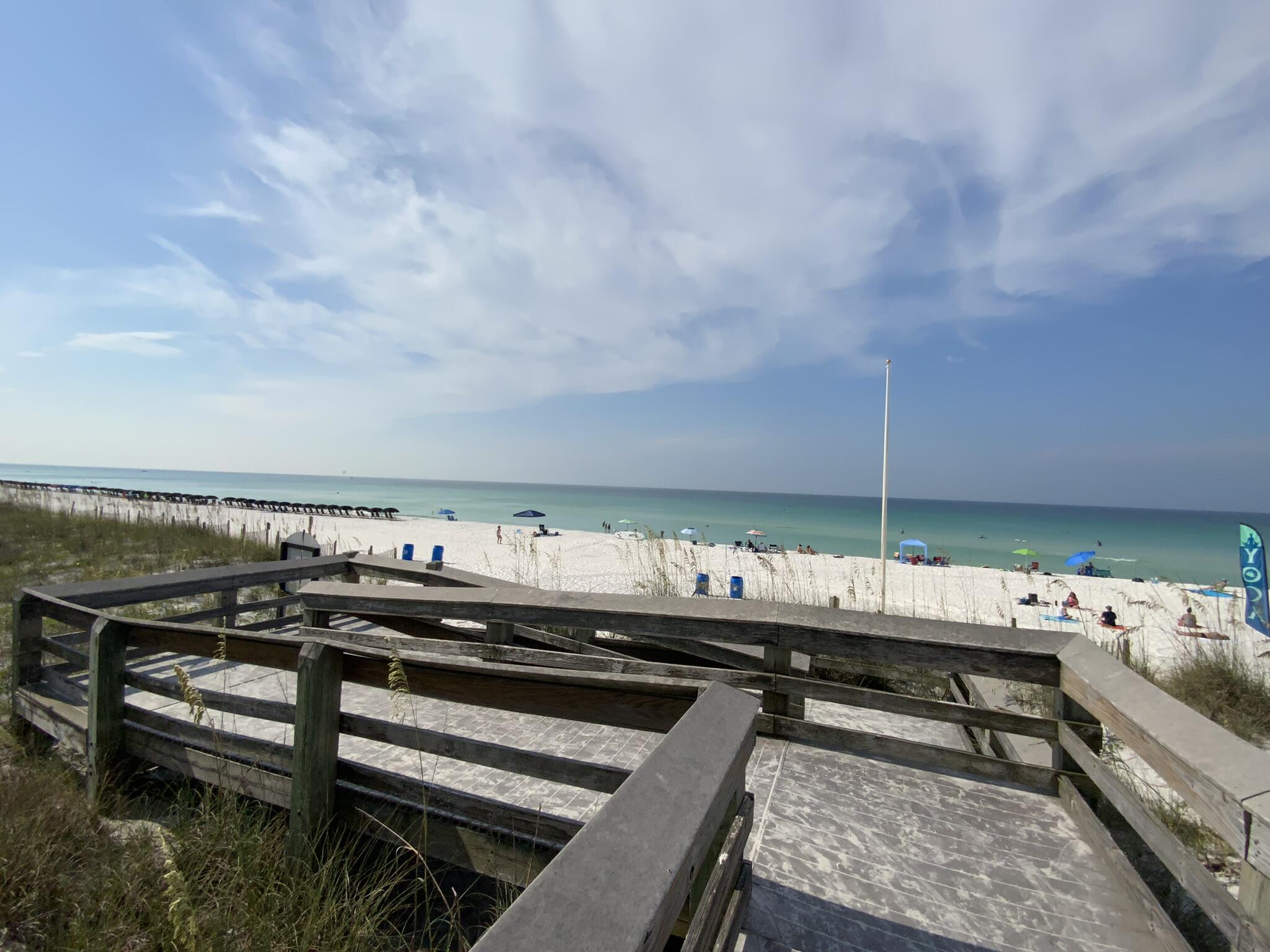 ISLANDWOOD CONDO - Residential