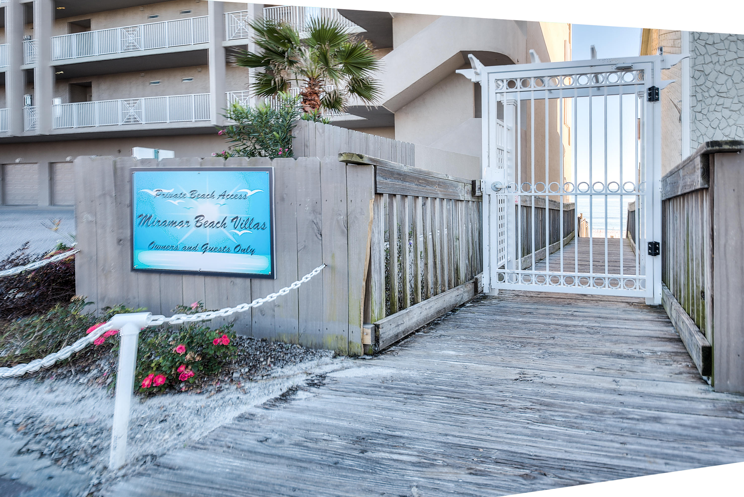 MIRAMAR BEACH VILLAS - Residential