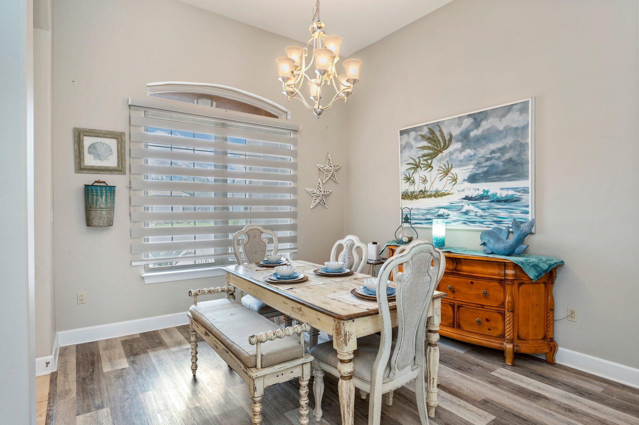 CHARDONNAY ESTATES - Residential