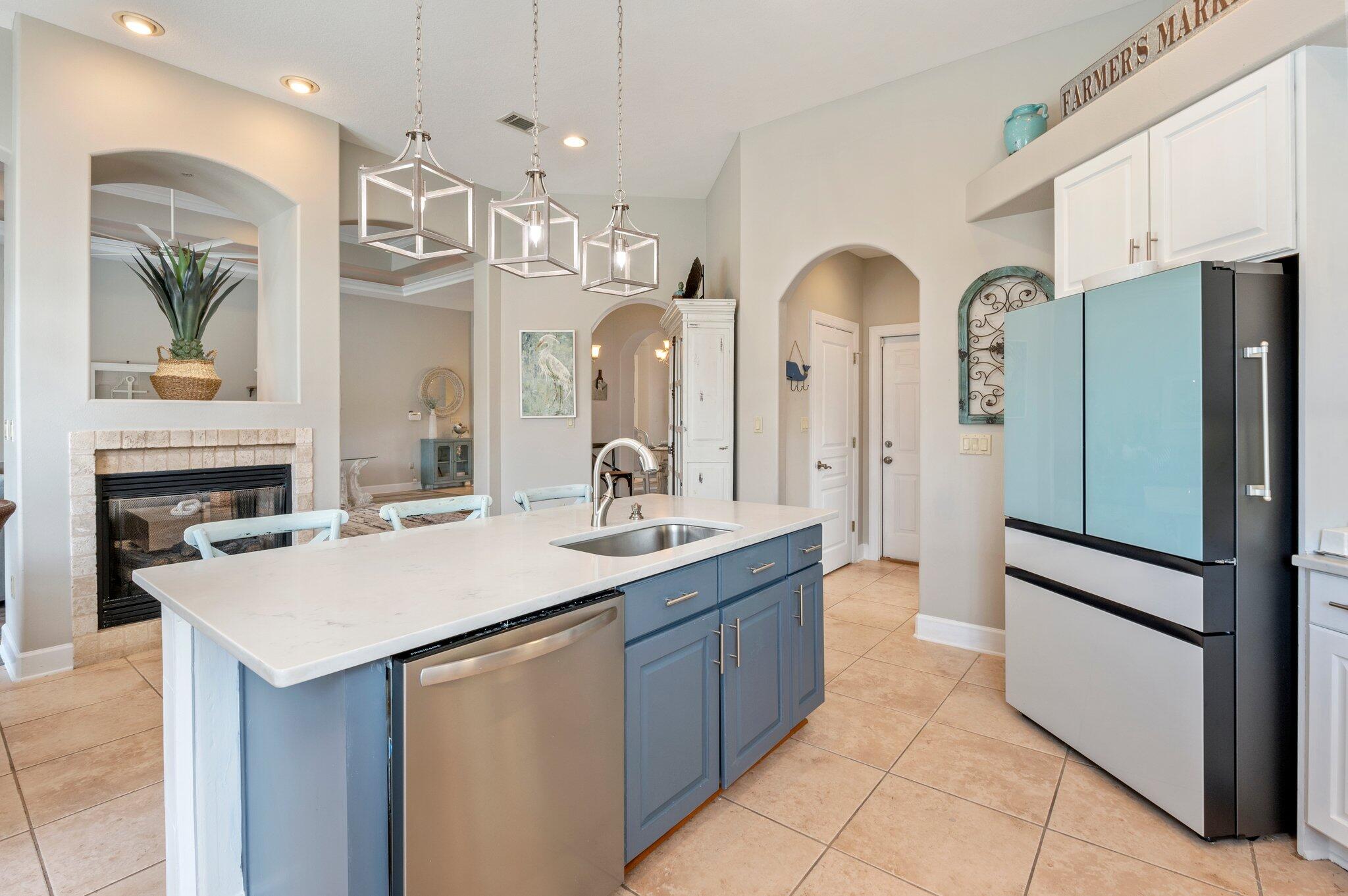 CHARDONNAY ESTATES - Residential