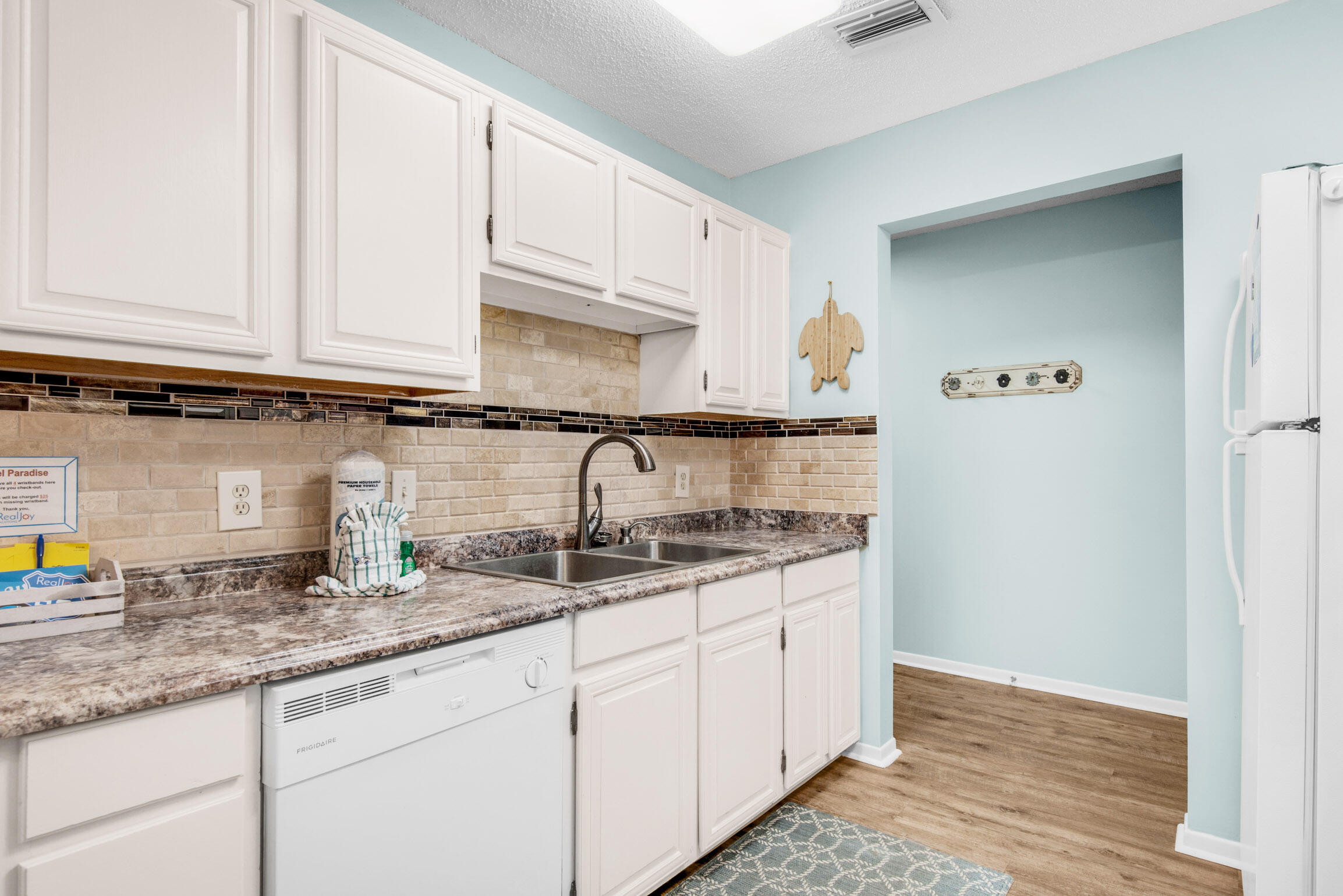 SEASCAPE CONDO GARDEN VILLA - Residential