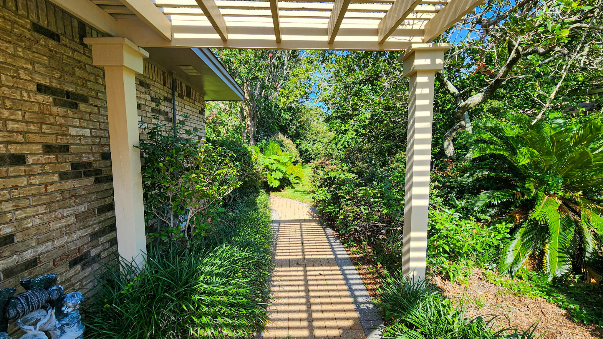 CHEROKEE WOODS - Residential