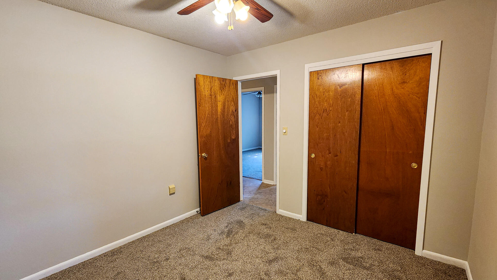 CHEROKEE WOODS - Residential