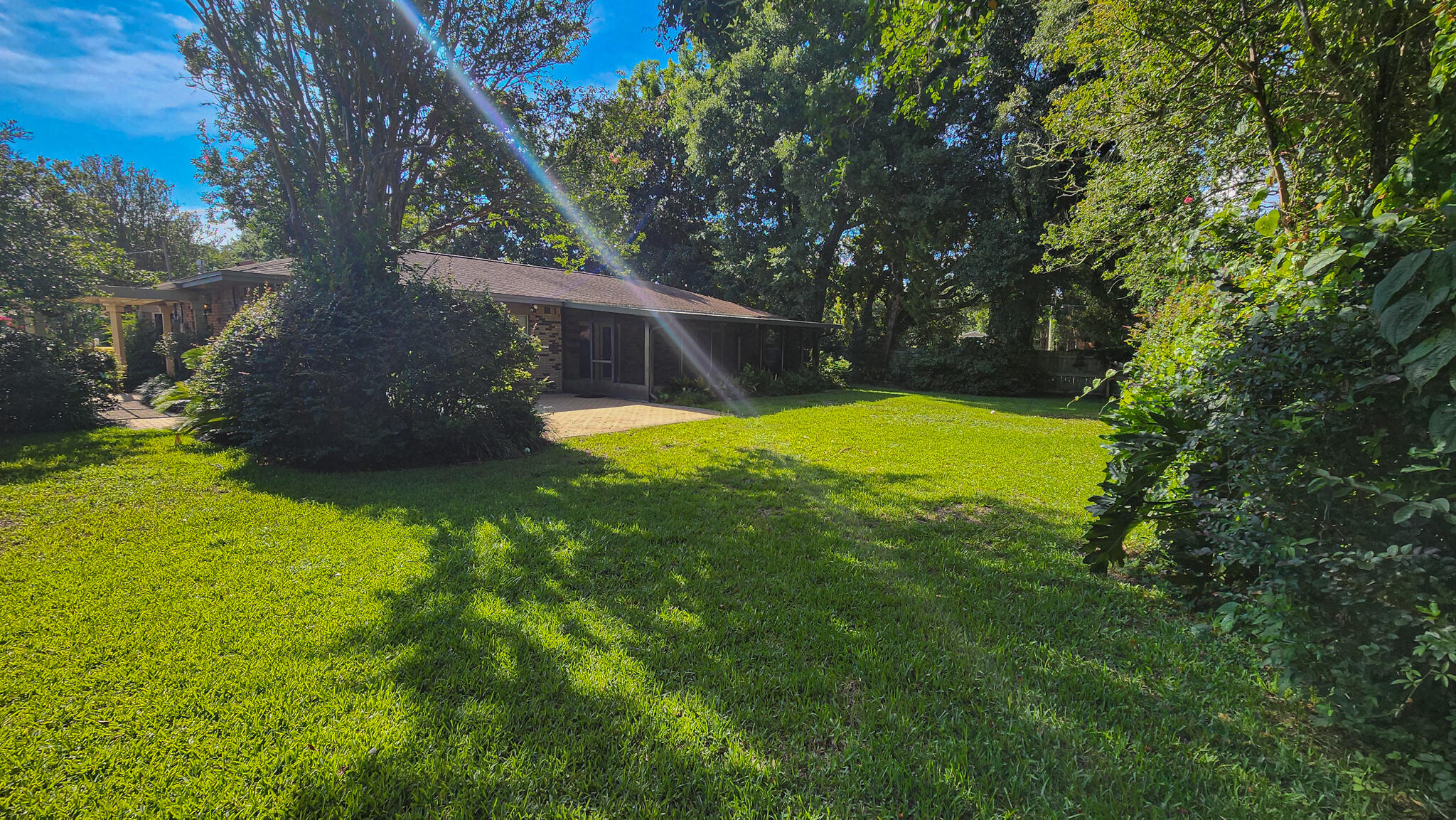 CHEROKEE WOODS - Residential