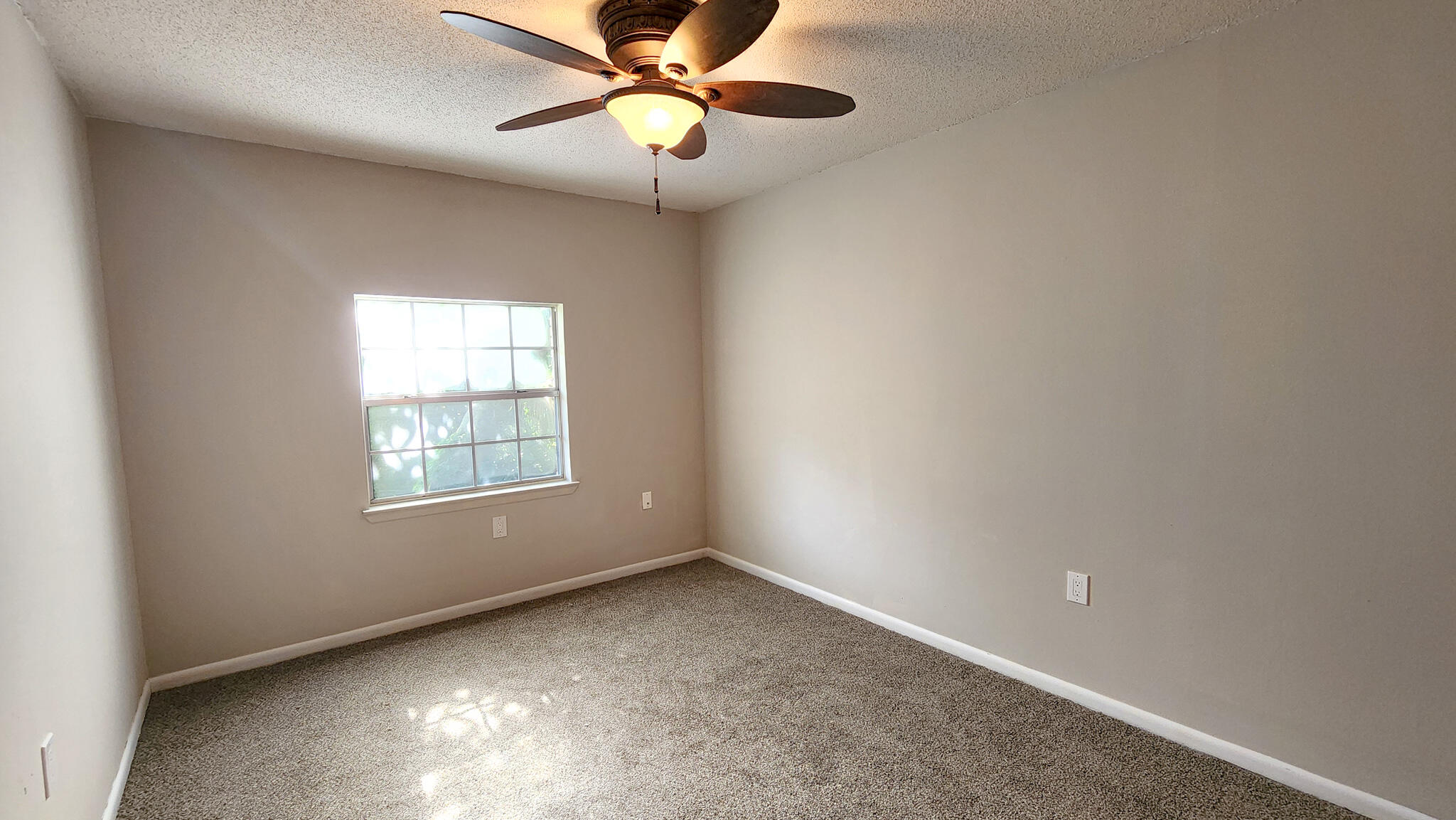 CHEROKEE WOODS - Residential