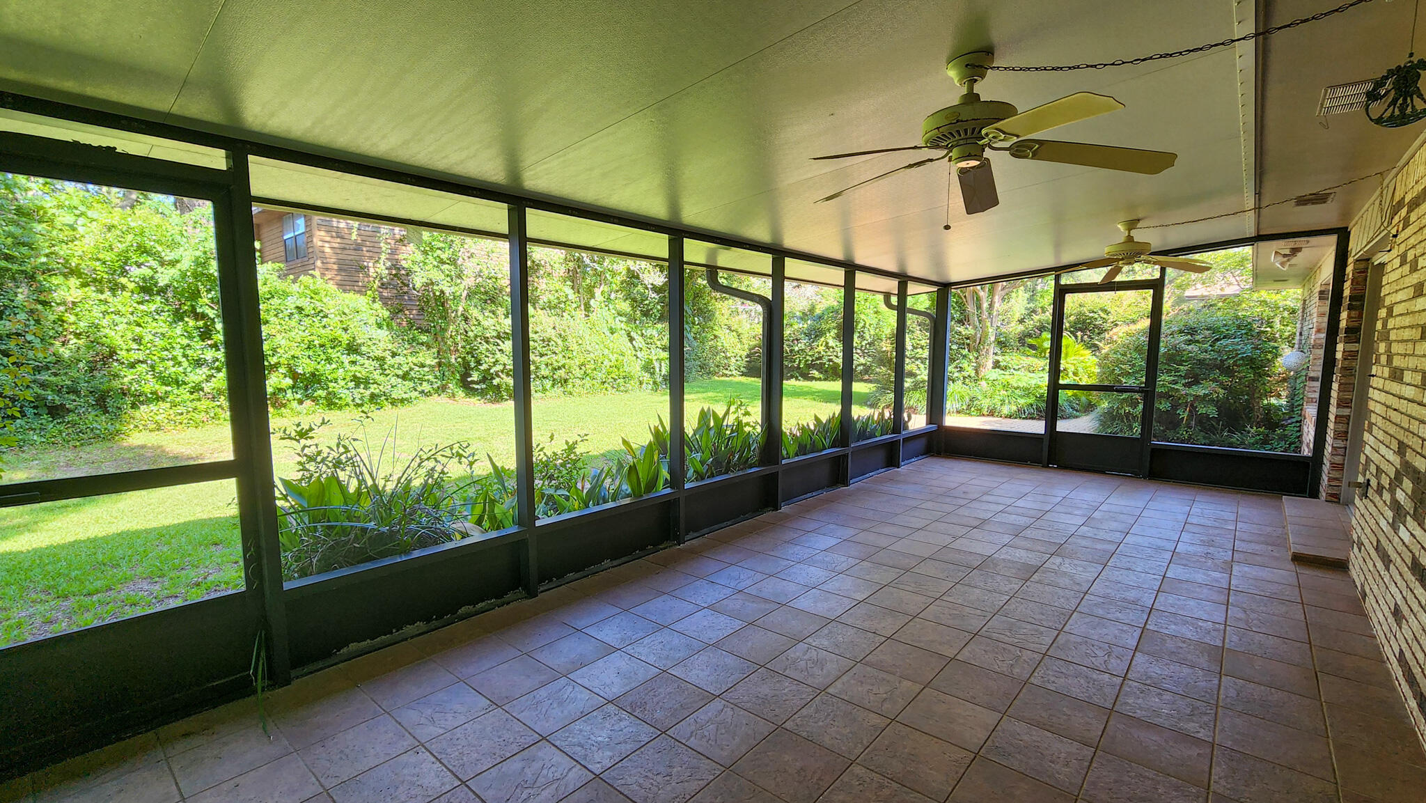 CHEROKEE WOODS - Residential