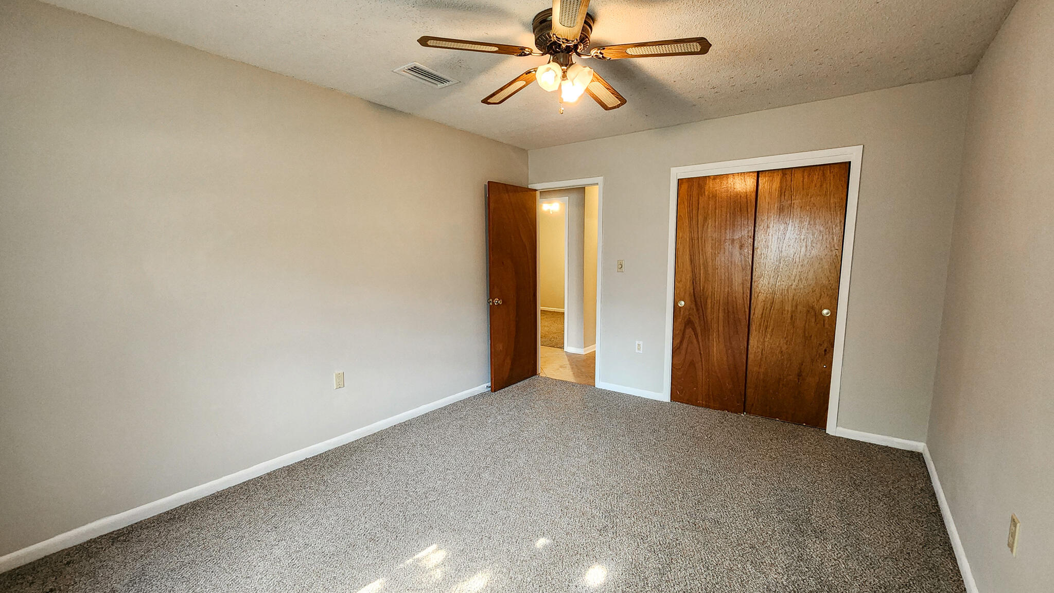 CHEROKEE WOODS - Residential