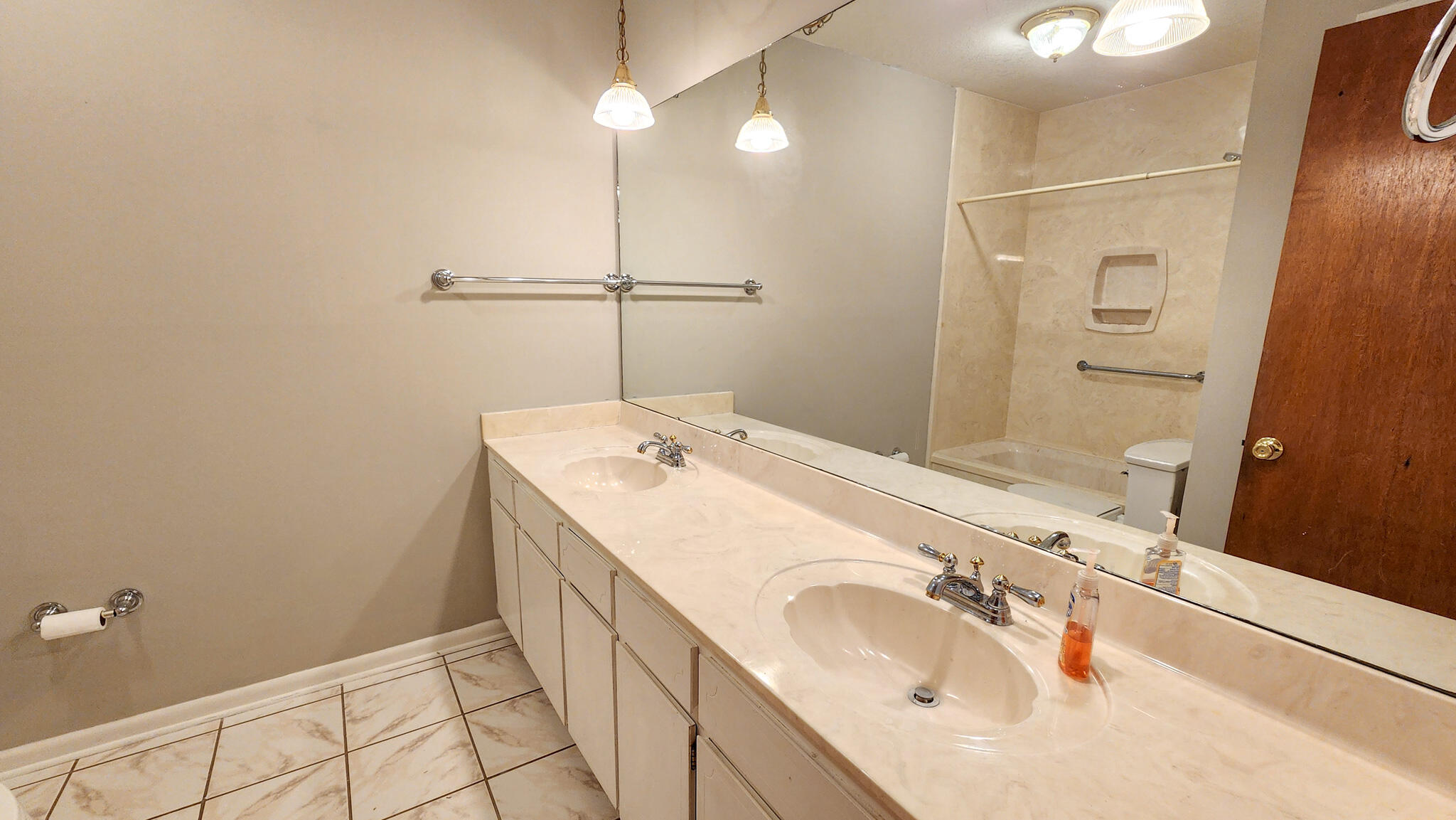 CHEROKEE WOODS - Residential