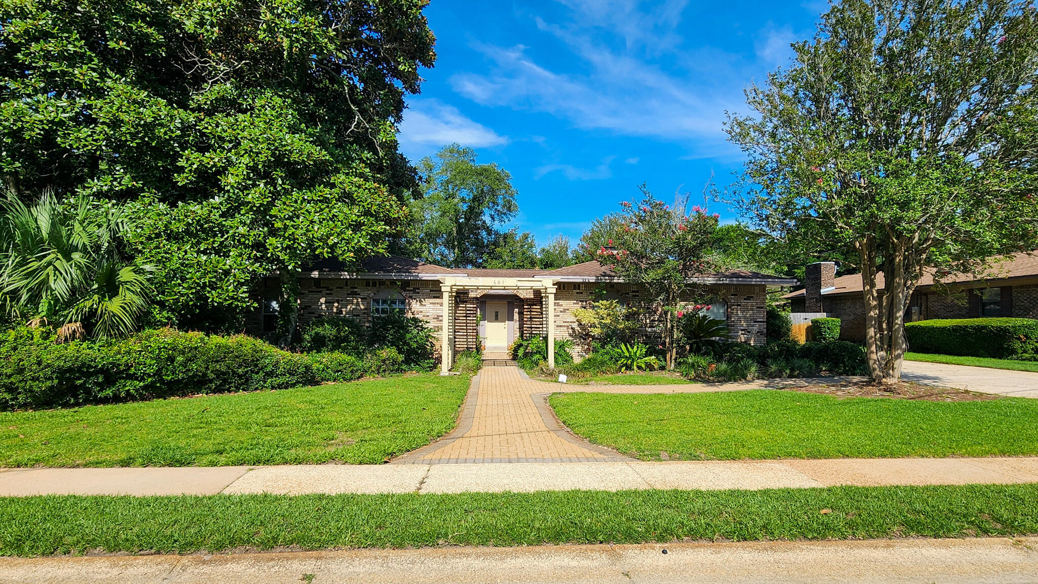 CHEROKEE WOODS - Residential