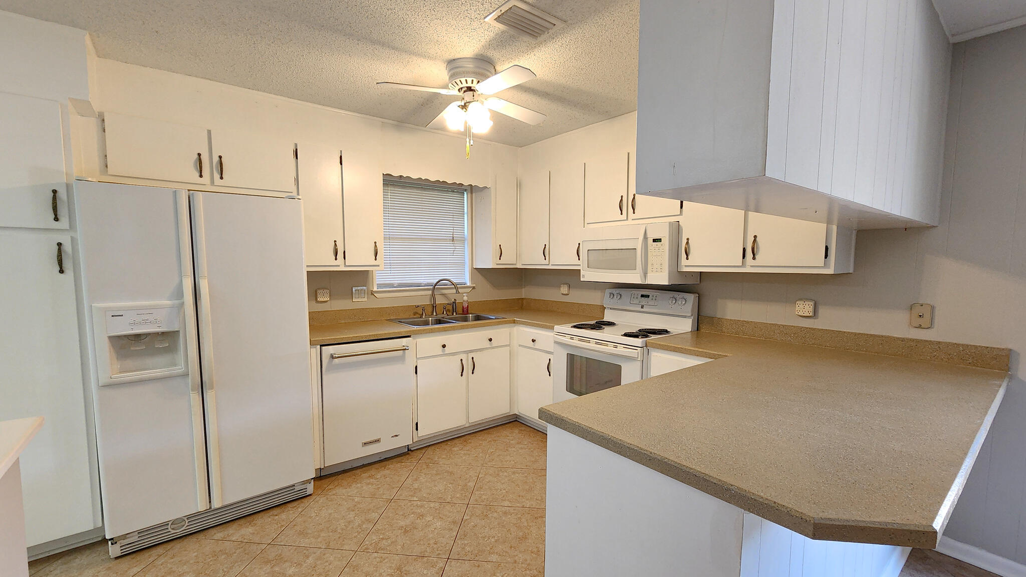 CHEROKEE WOODS - Residential