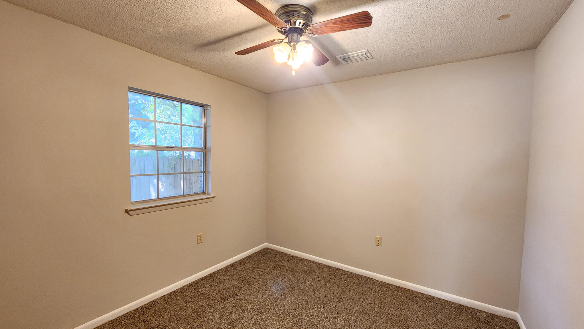 CHEROKEE WOODS - Residential