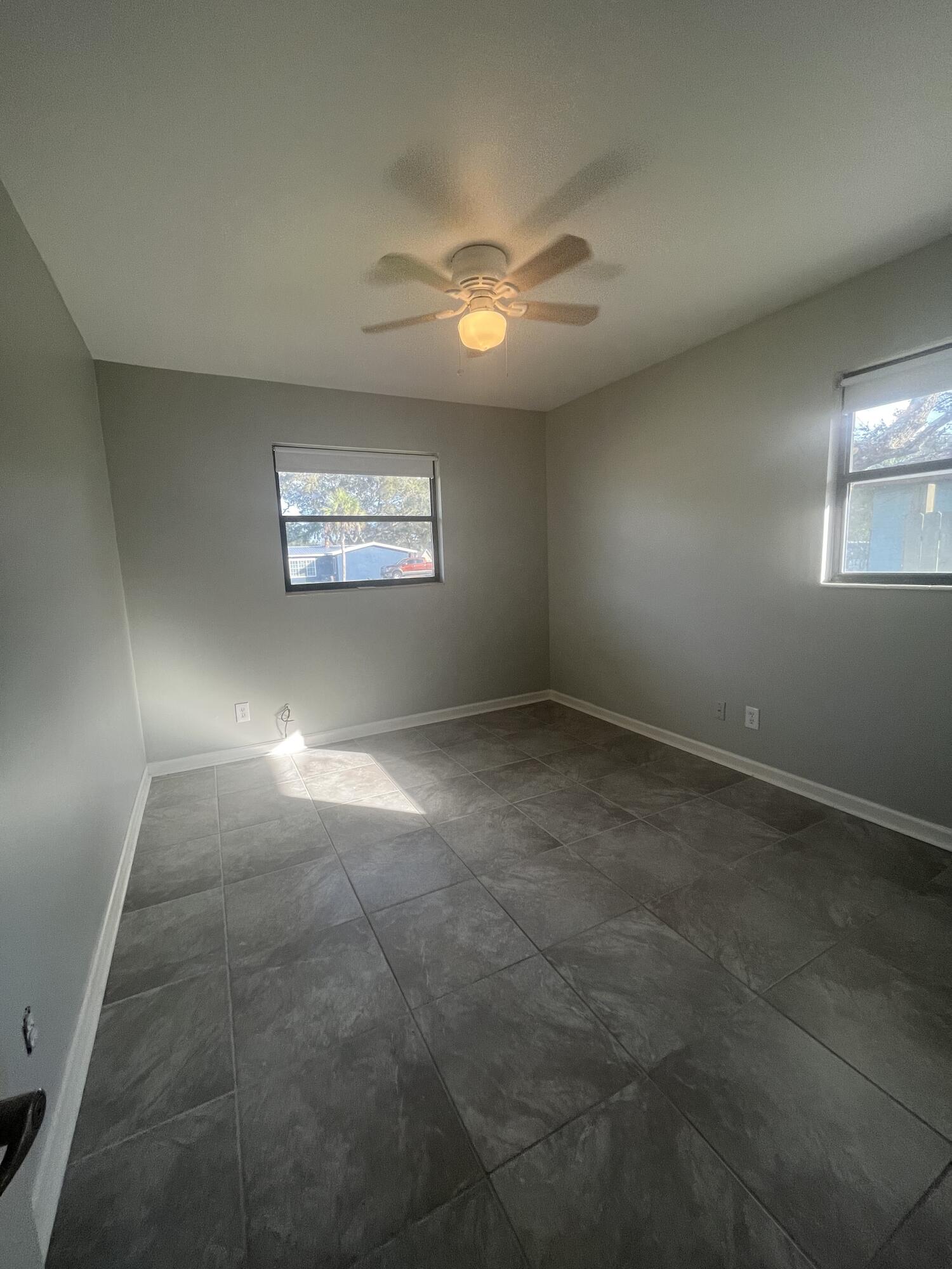 ELLIOTTS POINT 10TH ADDN - Residential Lease