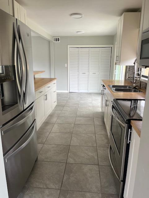 ELLIOTTS POINT 10TH ADDN - Residential Lease