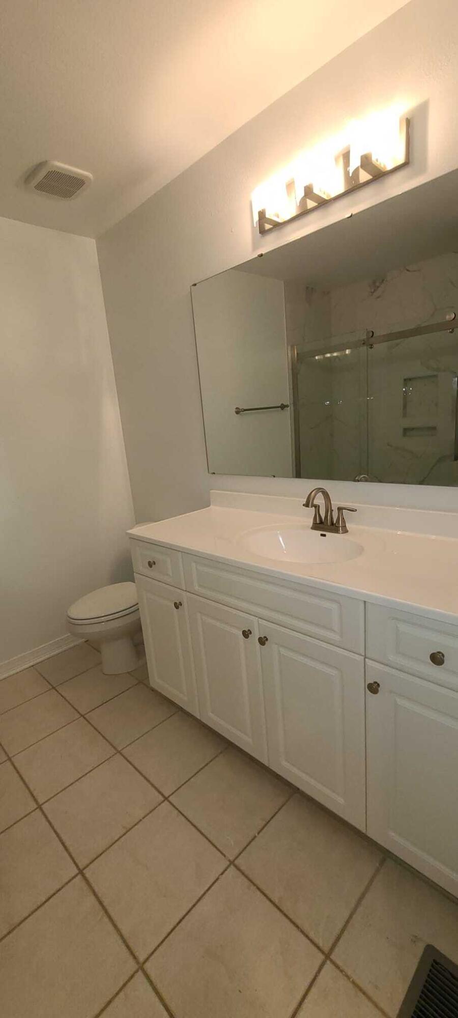 REFLECTIONS AT BLUEWATER BAY T/H - Residential Lease
