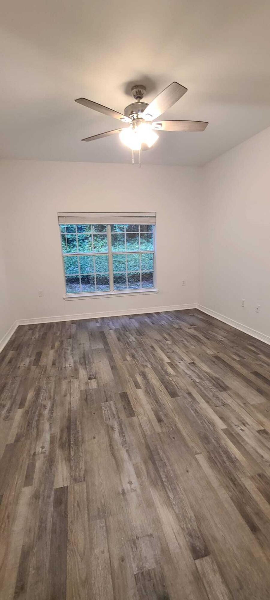 REFLECTIONS AT BLUEWATER BAY T/H - Residential Lease