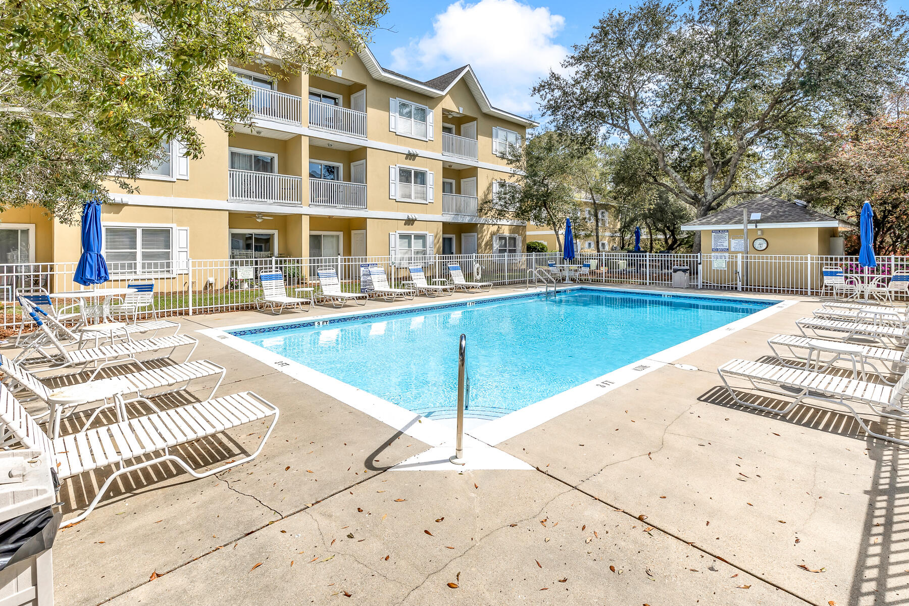 HERON'S WATCH CONDOPH V - Residential Lease