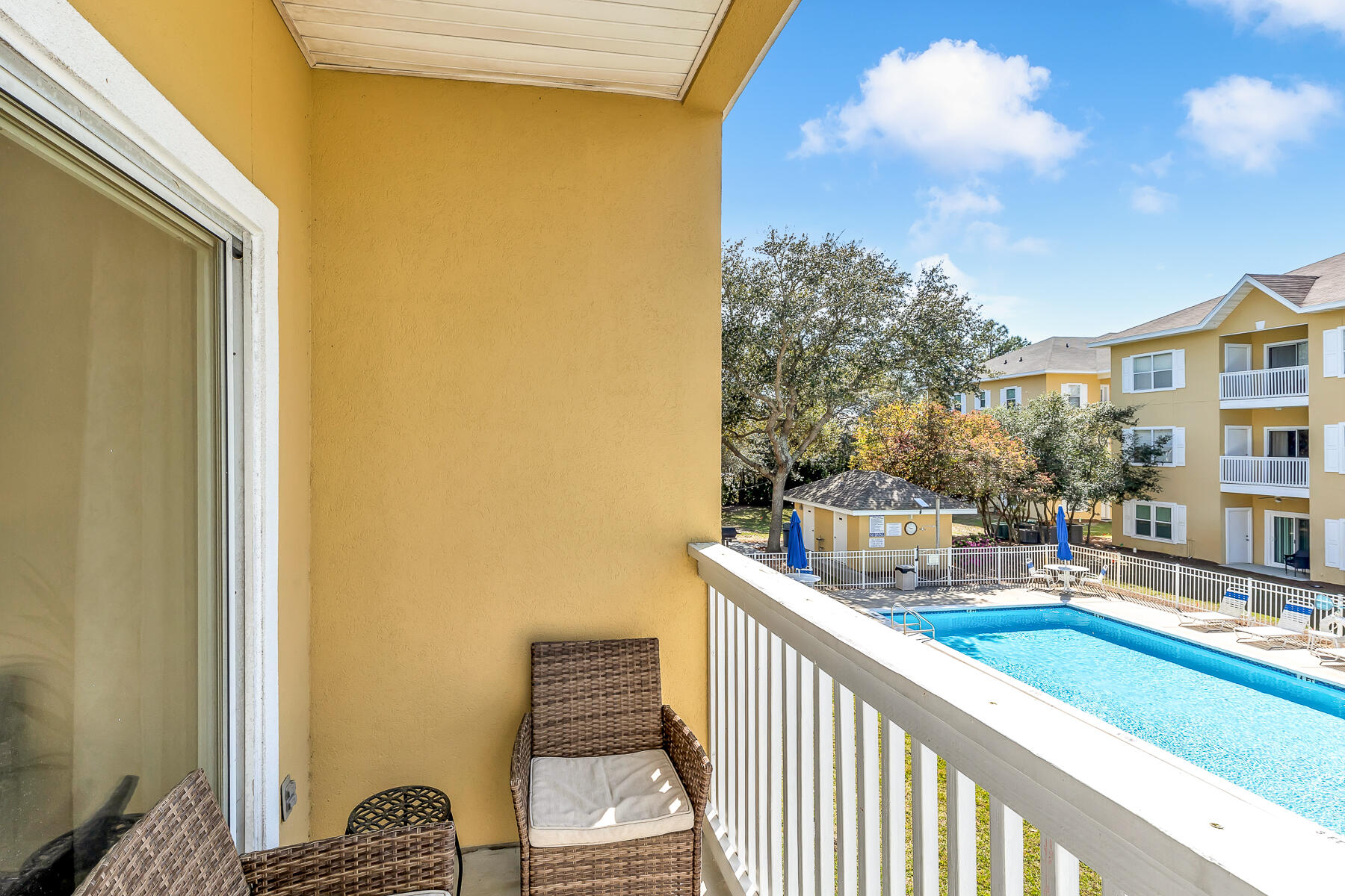 HERON'S WATCH CONDOPH V - Residential Lease