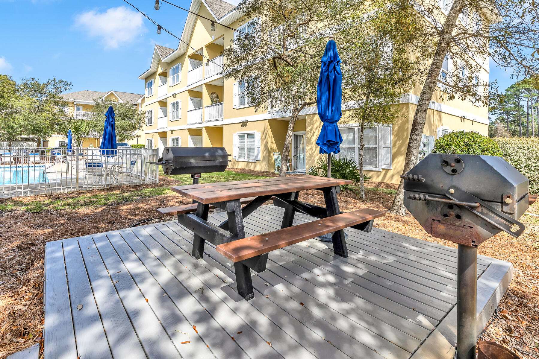 HERON'S WATCH CONDOPH V - Residential Lease