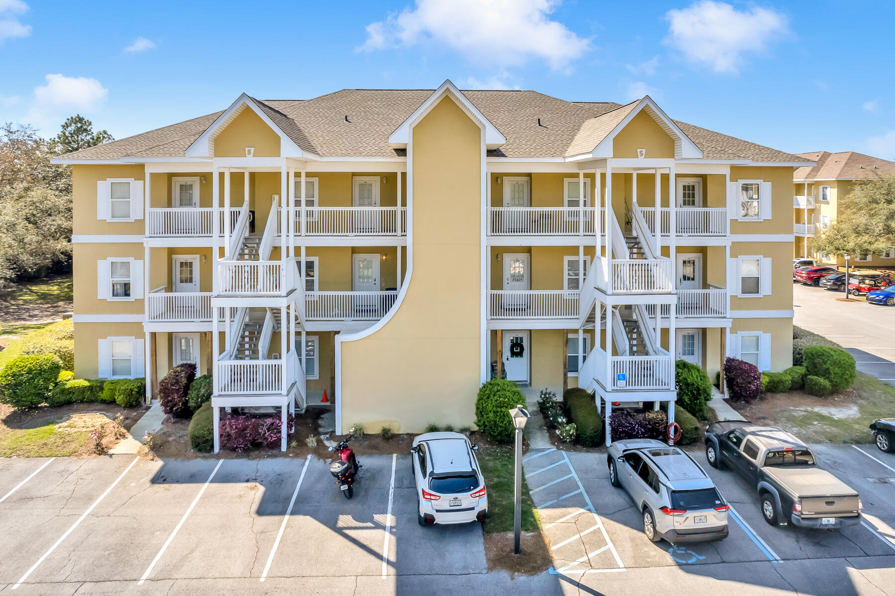 HERON'S WATCH CONDOPH V - Residential Lease