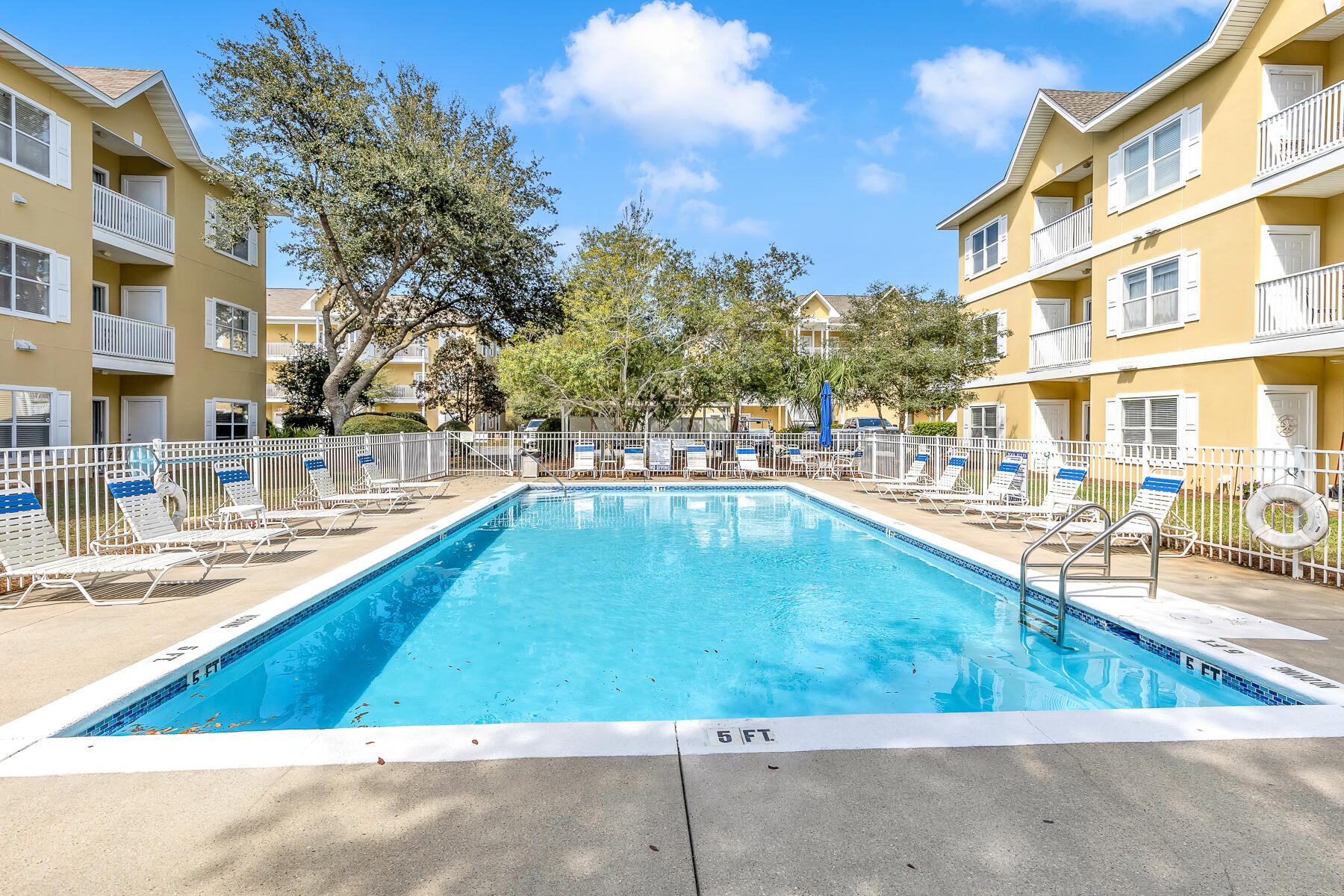 HERON'S WATCH CONDOPH V - Residential Lease