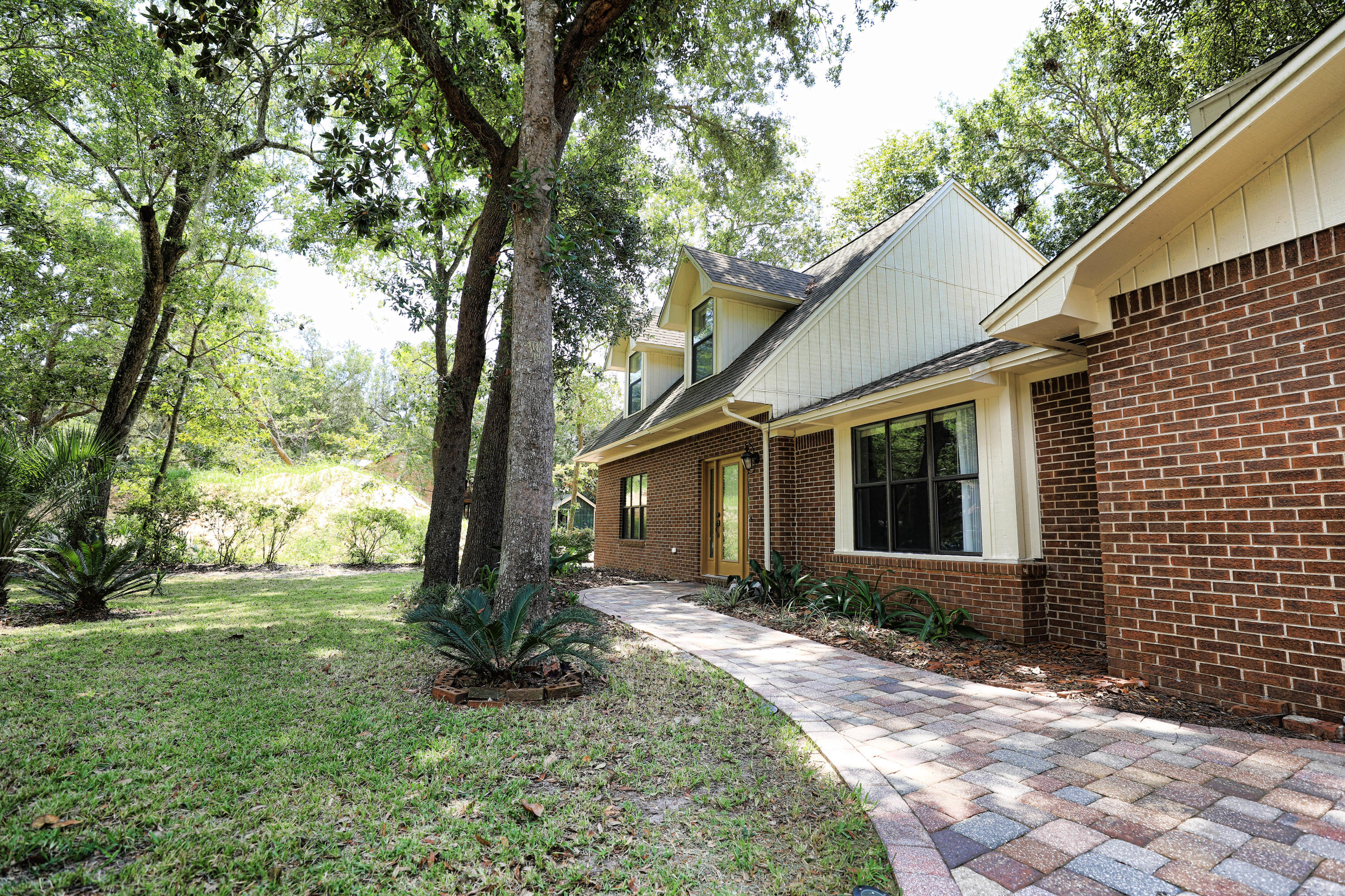 LAKE PIPPIN - Residential