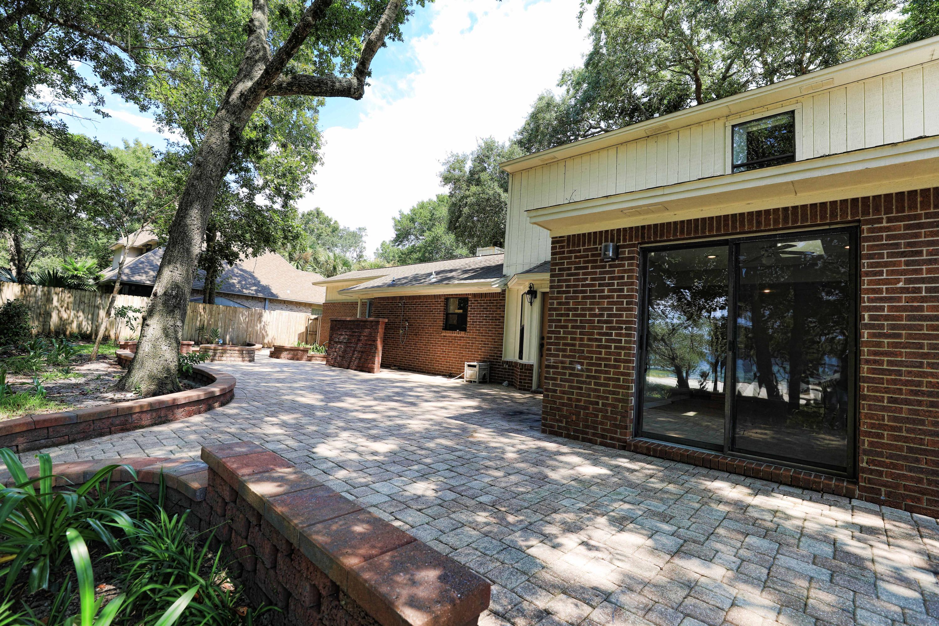 LAKE PIPPIN - Residential