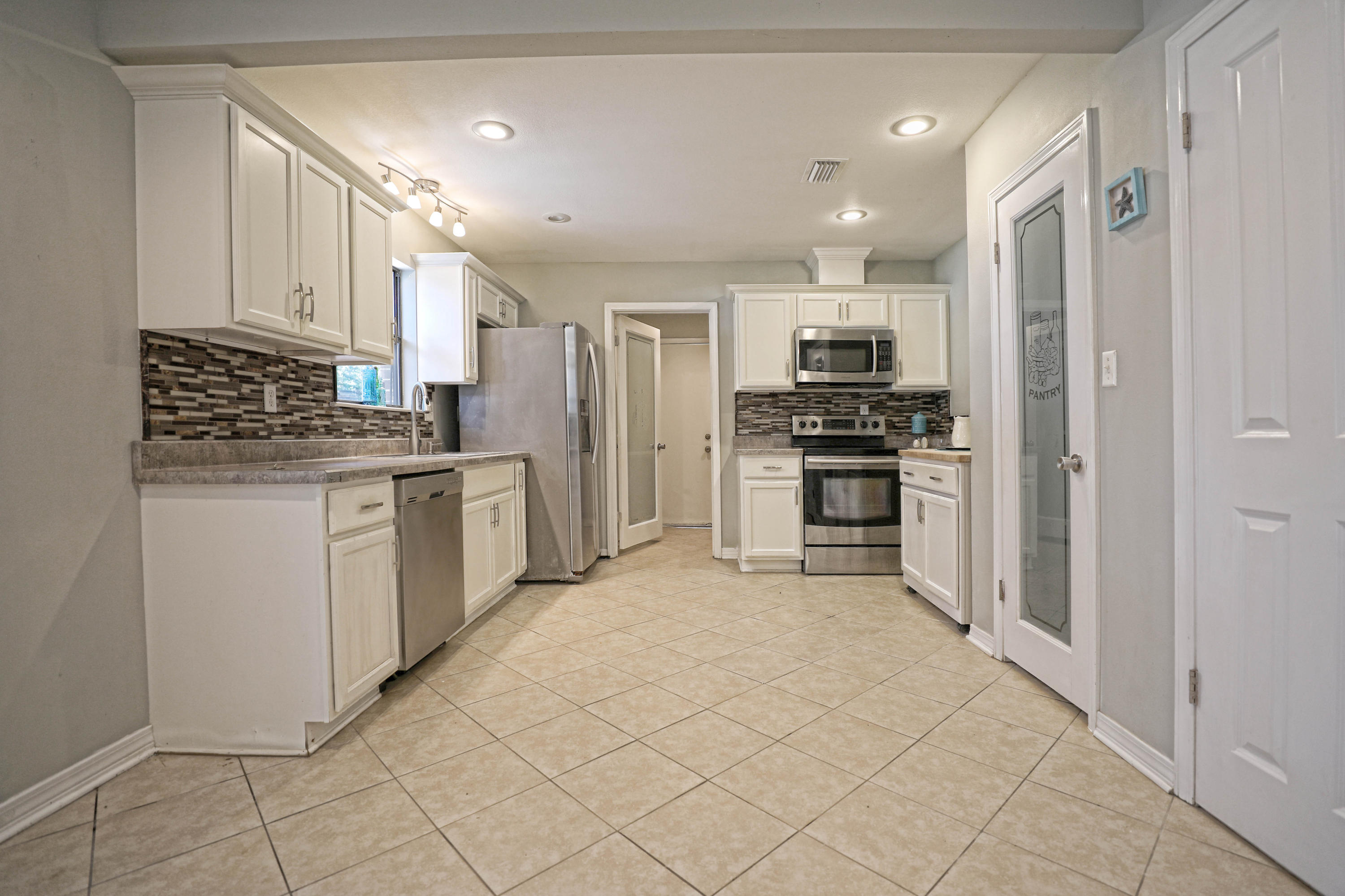 LAKE PIPPIN - Residential