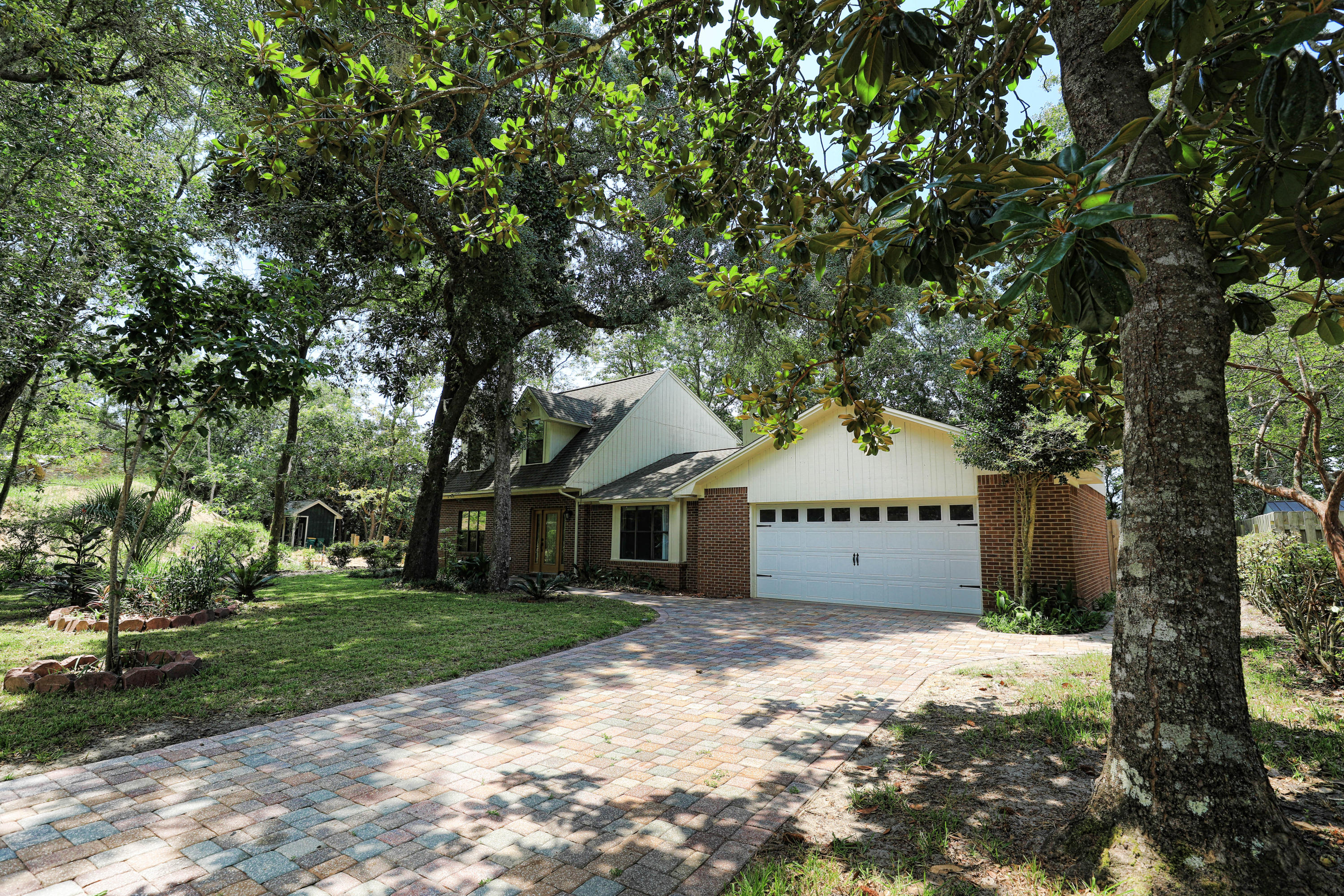 LAKE PIPPIN - Residential