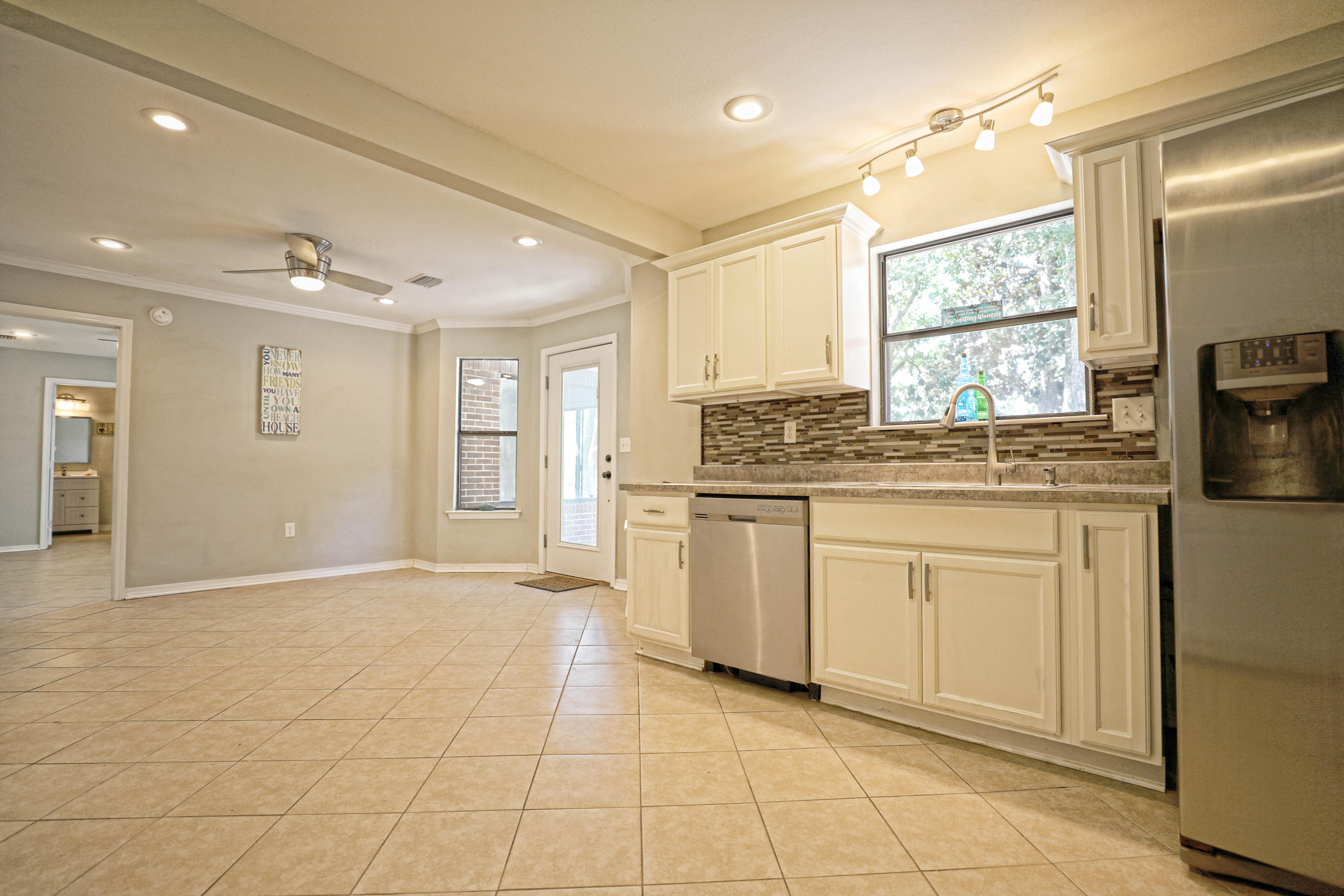 LAKE PIPPIN - Residential