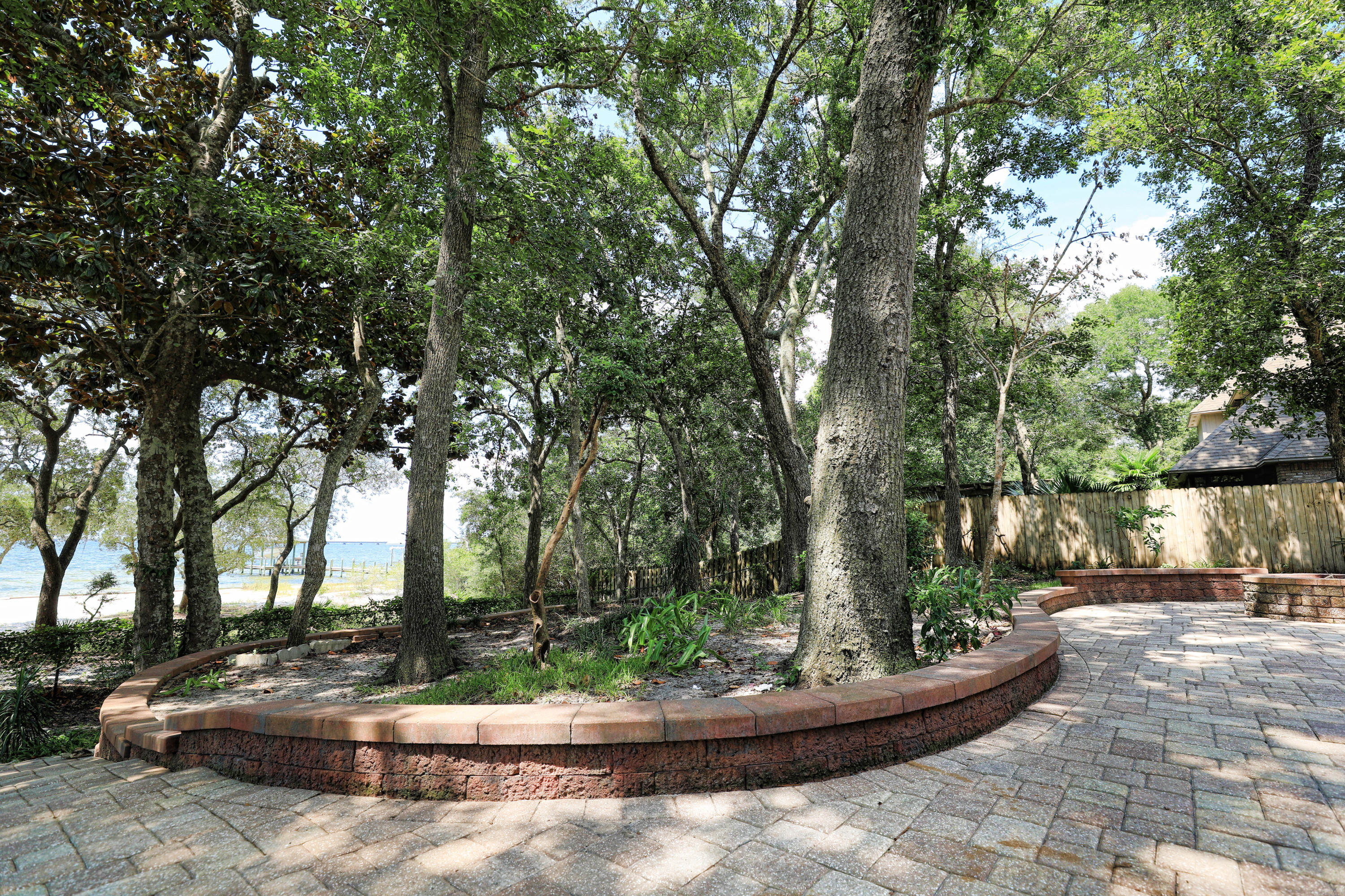 LAKE PIPPIN - Residential