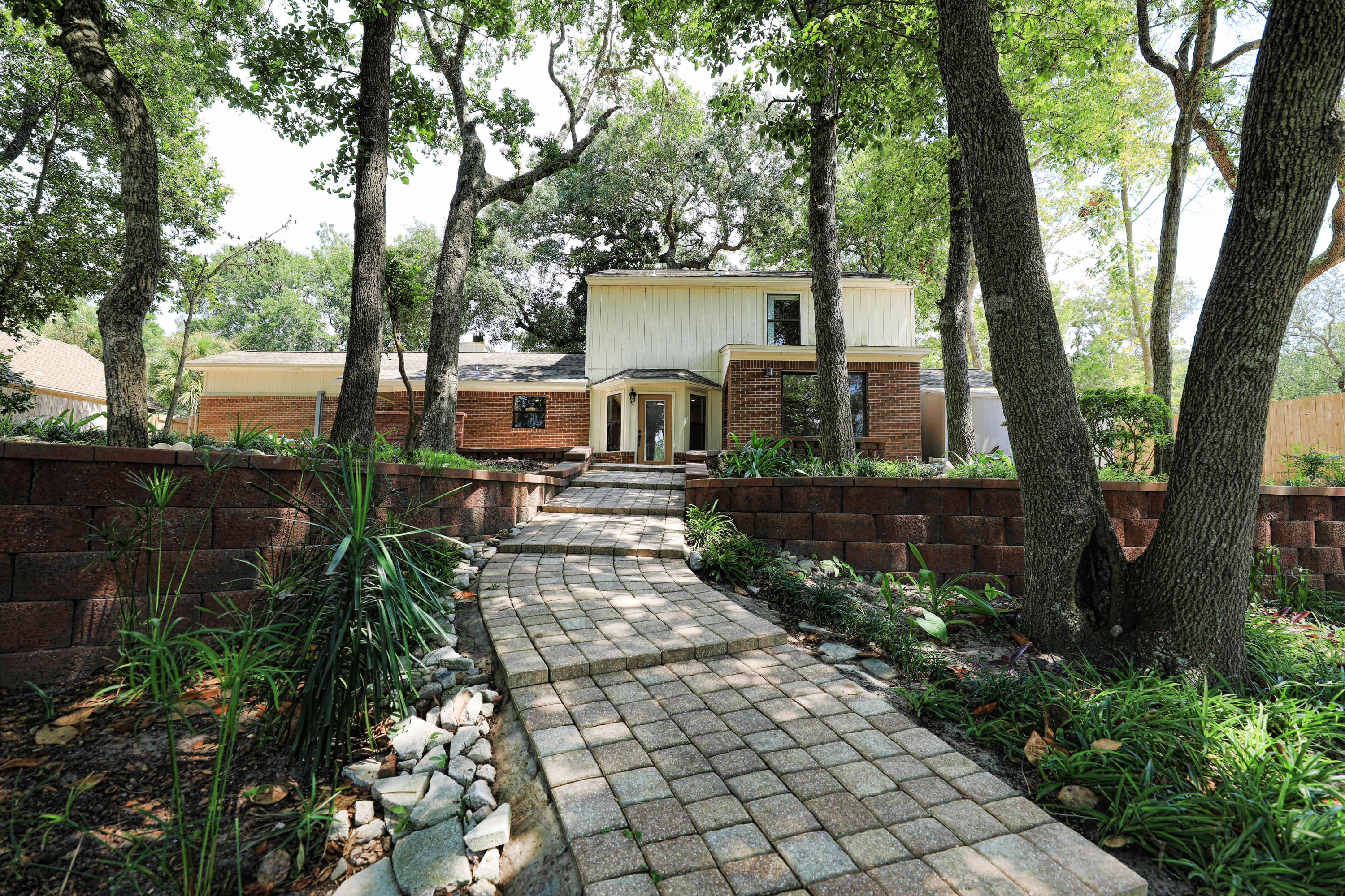 LAKE PIPPIN - Residential