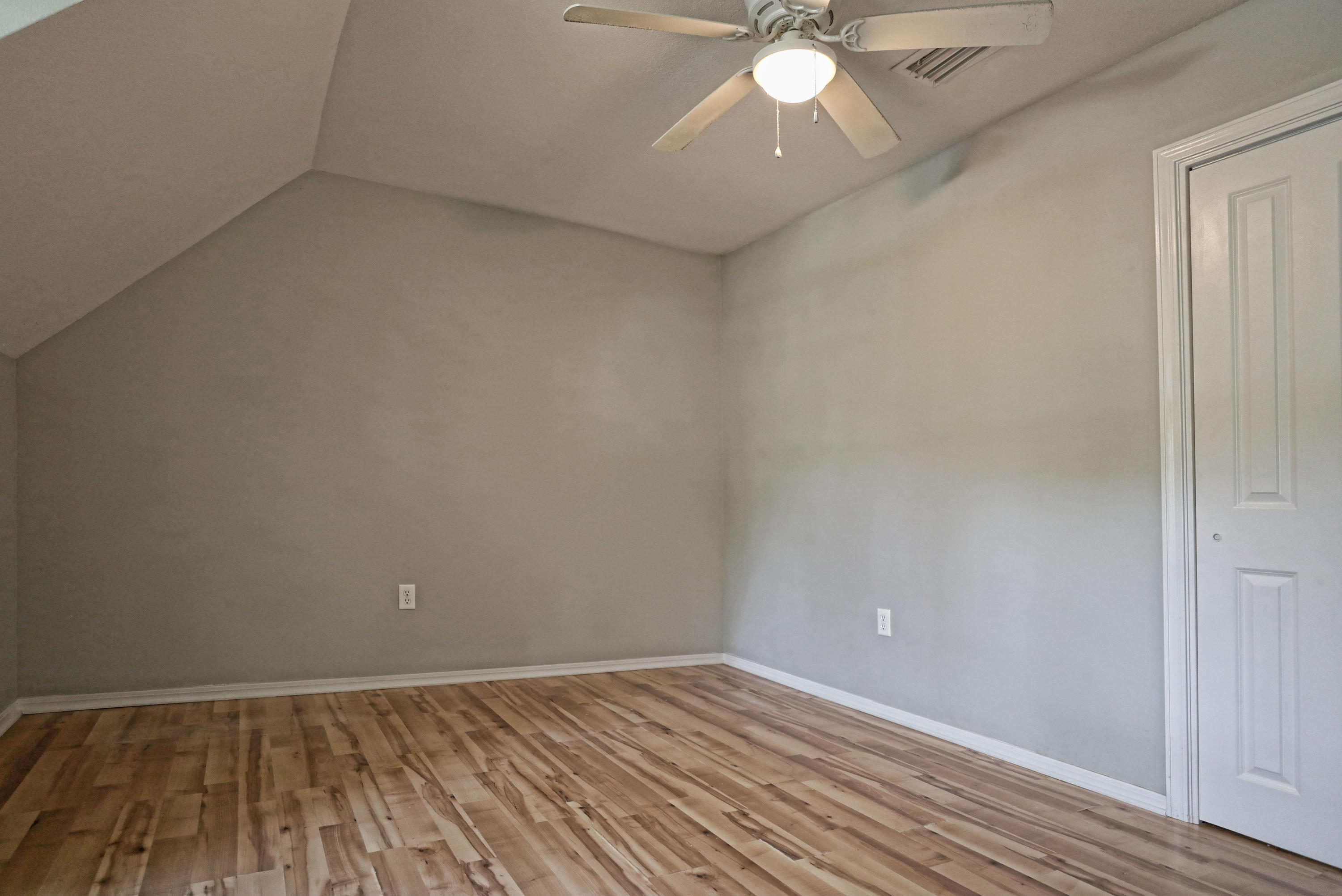 LAKE PIPPIN - Residential