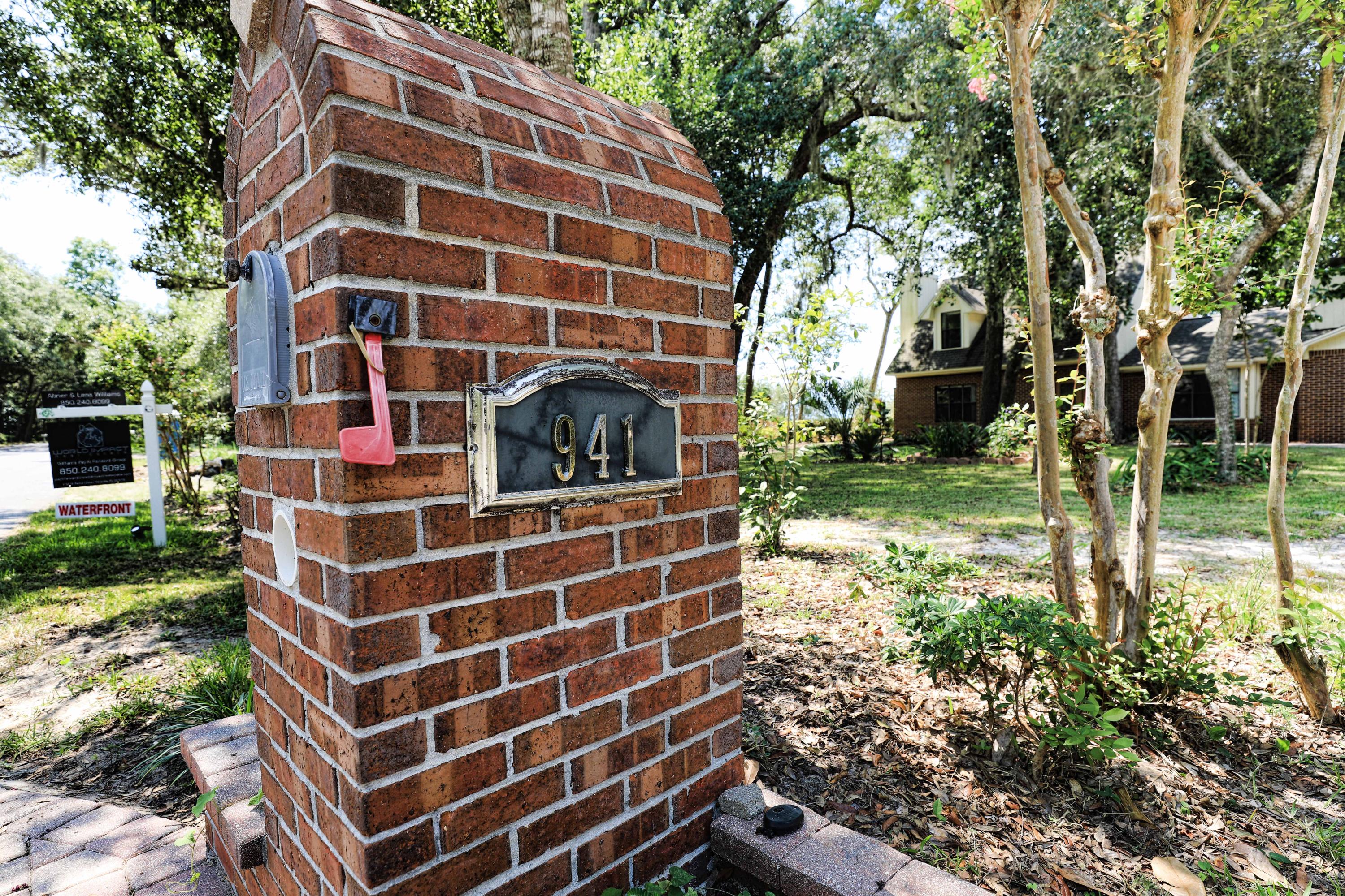 LAKE PIPPIN - Residential