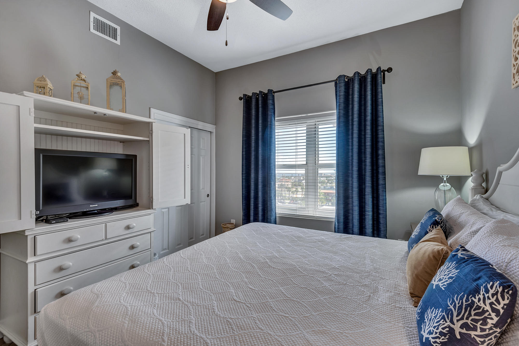 WATERS EDGE - Residential