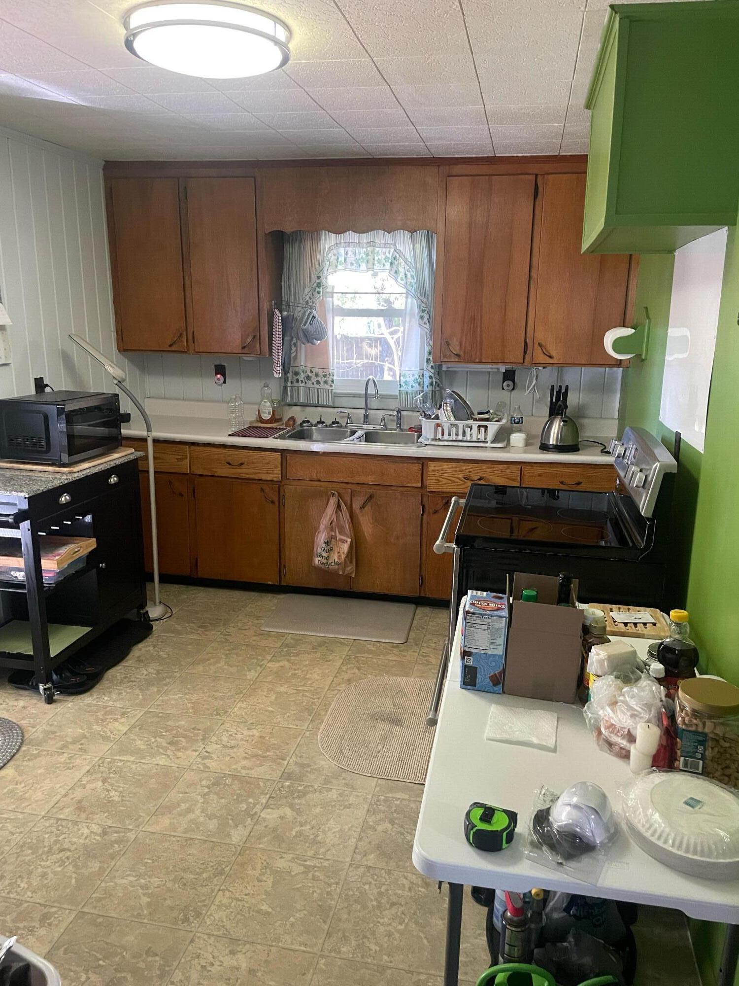 25 - Crestview Area - Residential