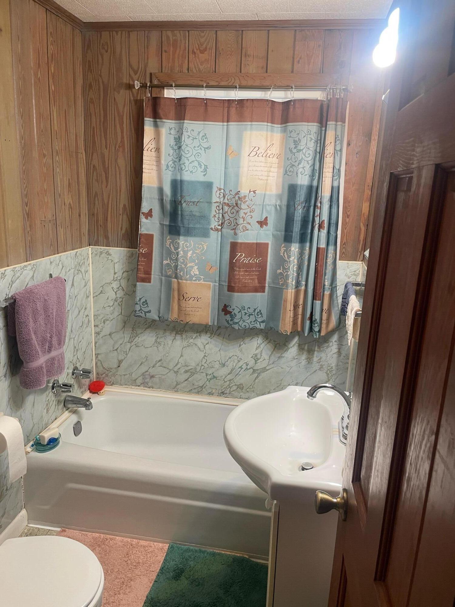 25 - Crestview Area - Residential