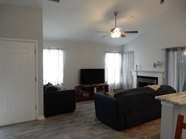 PARKWOOD AT BLUEWATER BAY - Residential Lease