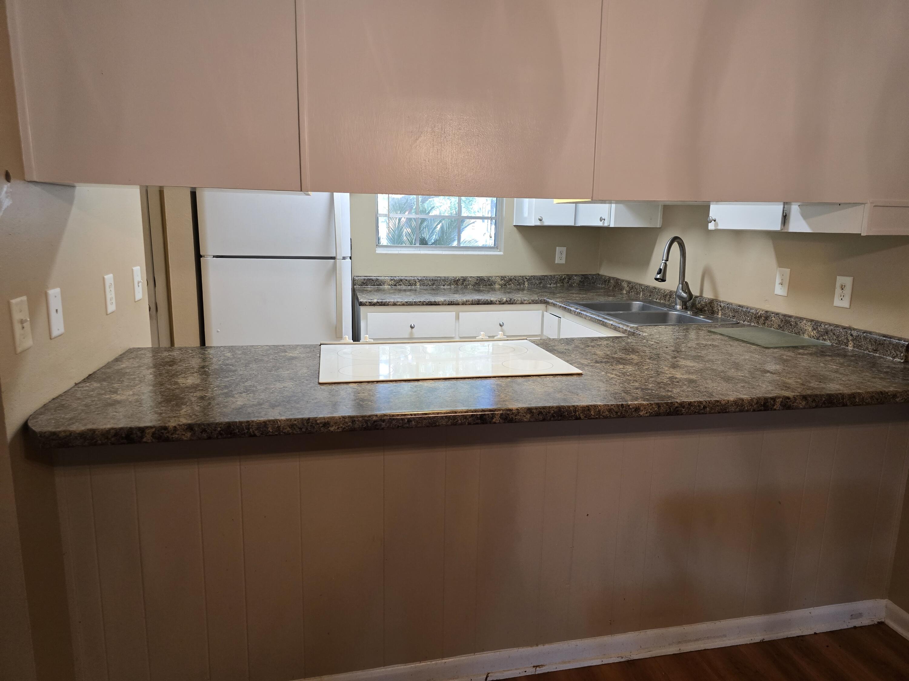 PORT DIXIE - Residential Lease