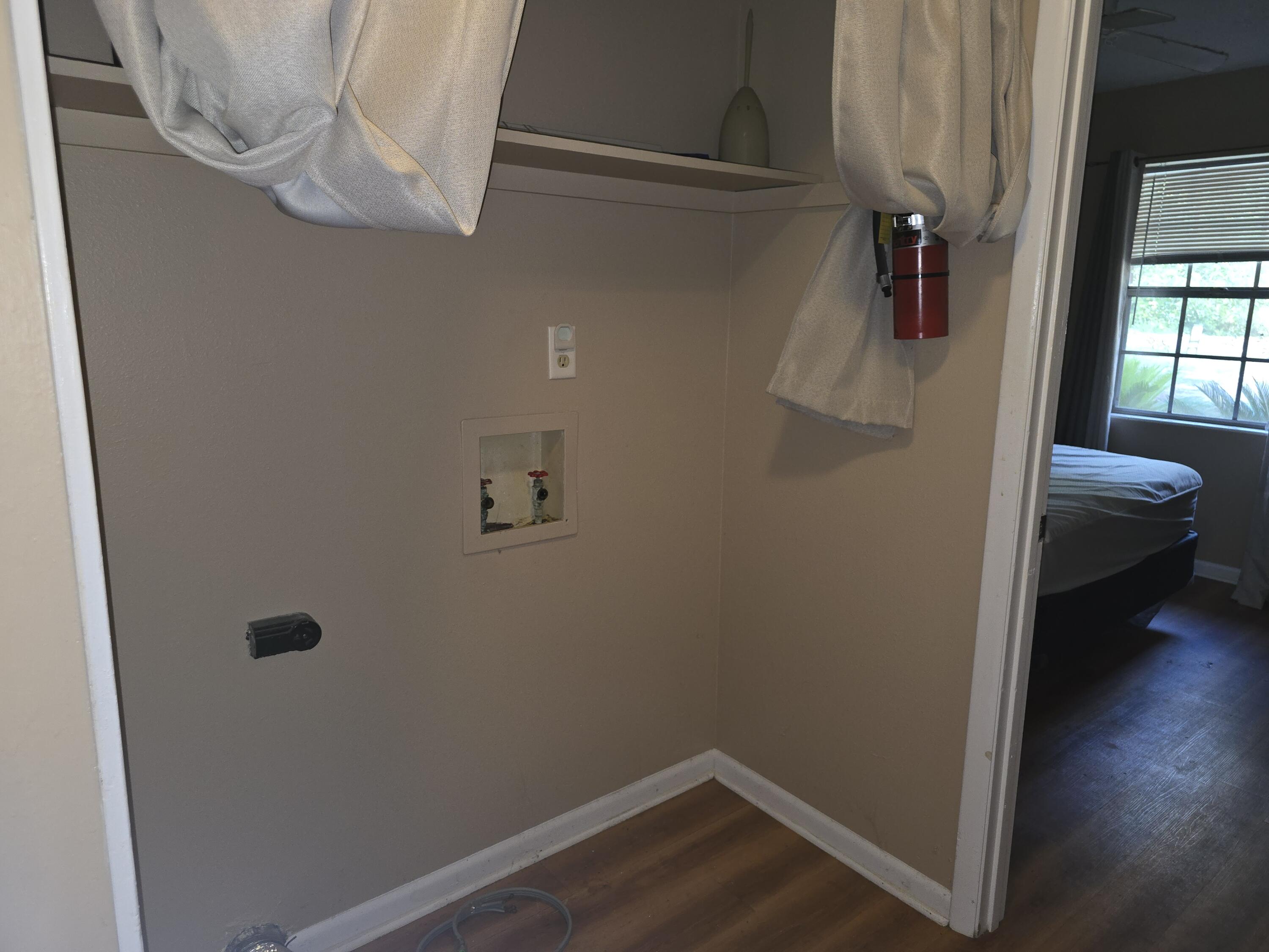 PORT DIXIE - Residential Lease