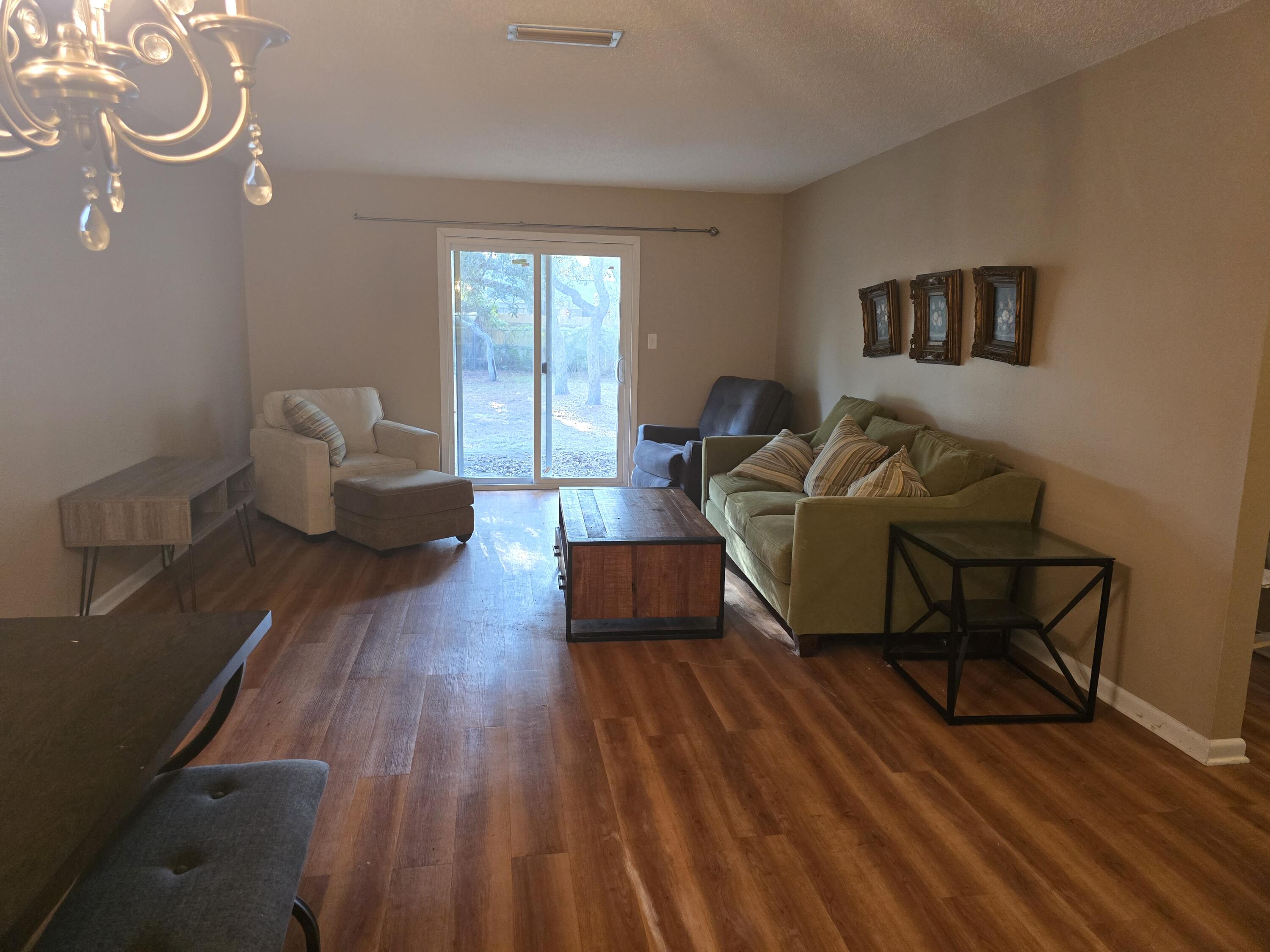 PORT DIXIE - Residential Lease