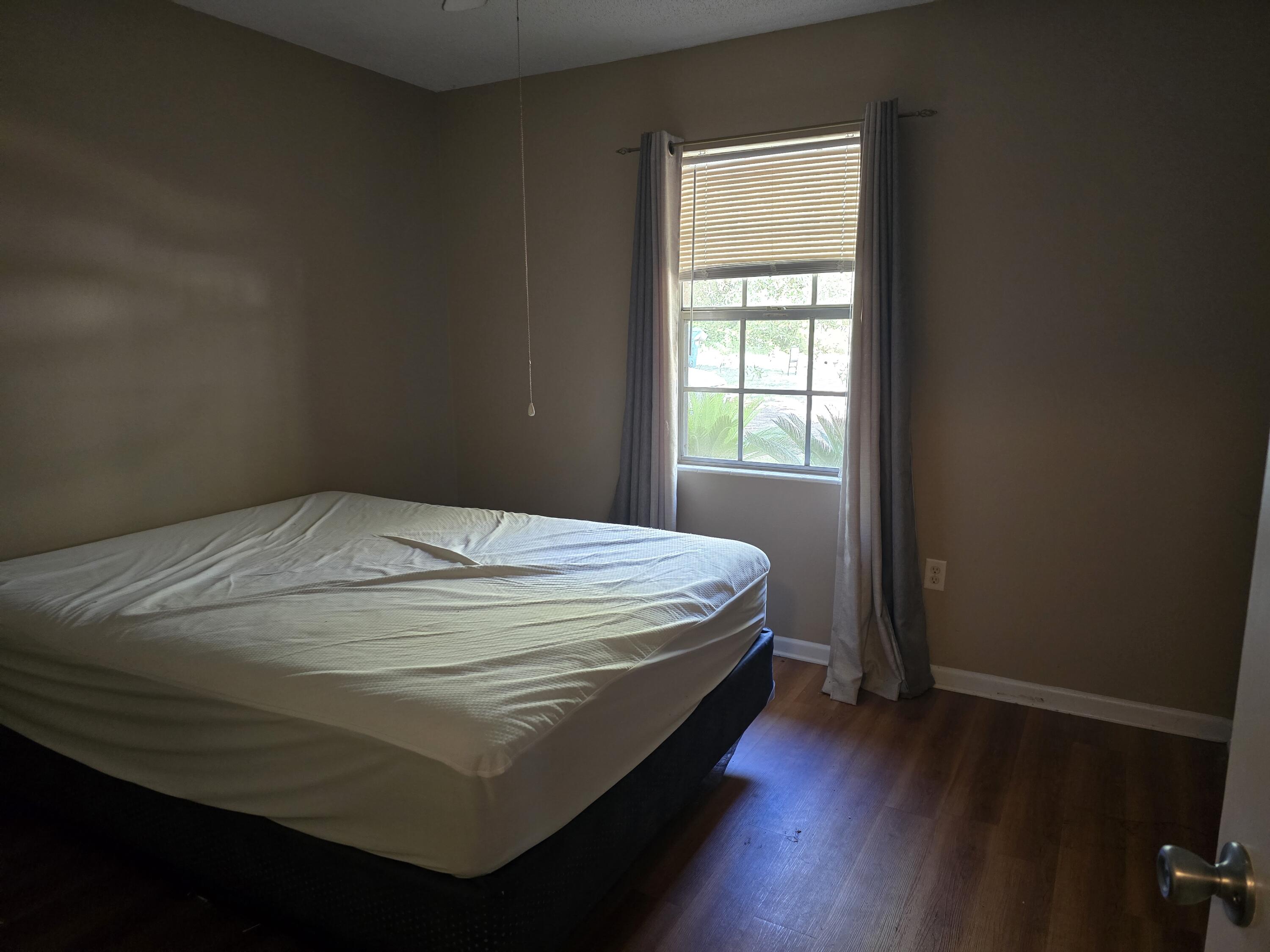 PORT DIXIE - Residential Lease