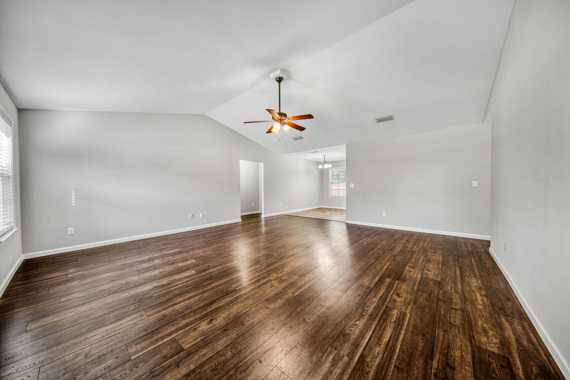 SPRING HILL ESTATES - Residential