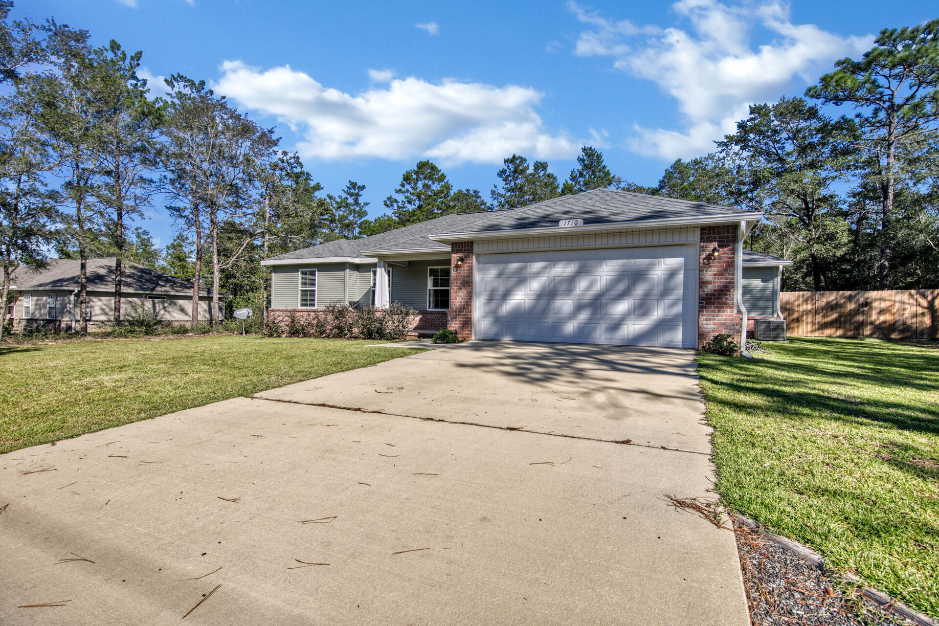 SPRING HILL ESTATES - Residential