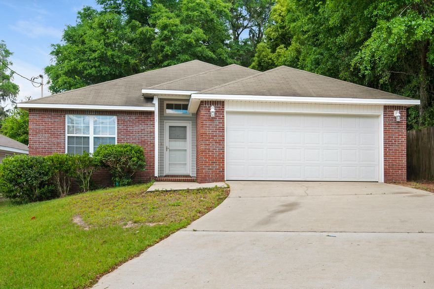 $2000 landscaping credit offered to buyers with an agreeable contract! Come back & see this home! Start packing your boxes! This nearly perfect 3 bedroom, 2 bathroom home is located in walking distance to Turkey Creek Park and just minutes to the local bases! The open concept floor plan makes this 1624 square foot home live LARGE! From the front door you'll enter the foyer and in to the oversized family room with vaulted ceilings. The 3 bedrooms and full bathroom connect into the family room, which opens directly into the dining area and kitchen. A bonus room is located at the back of the home off of the dining area. Through the well-appointed kitchen, you'll find a walk-through laundry room that leads to the 2-car garage. The owners have taken great pride in preparing this home for you!